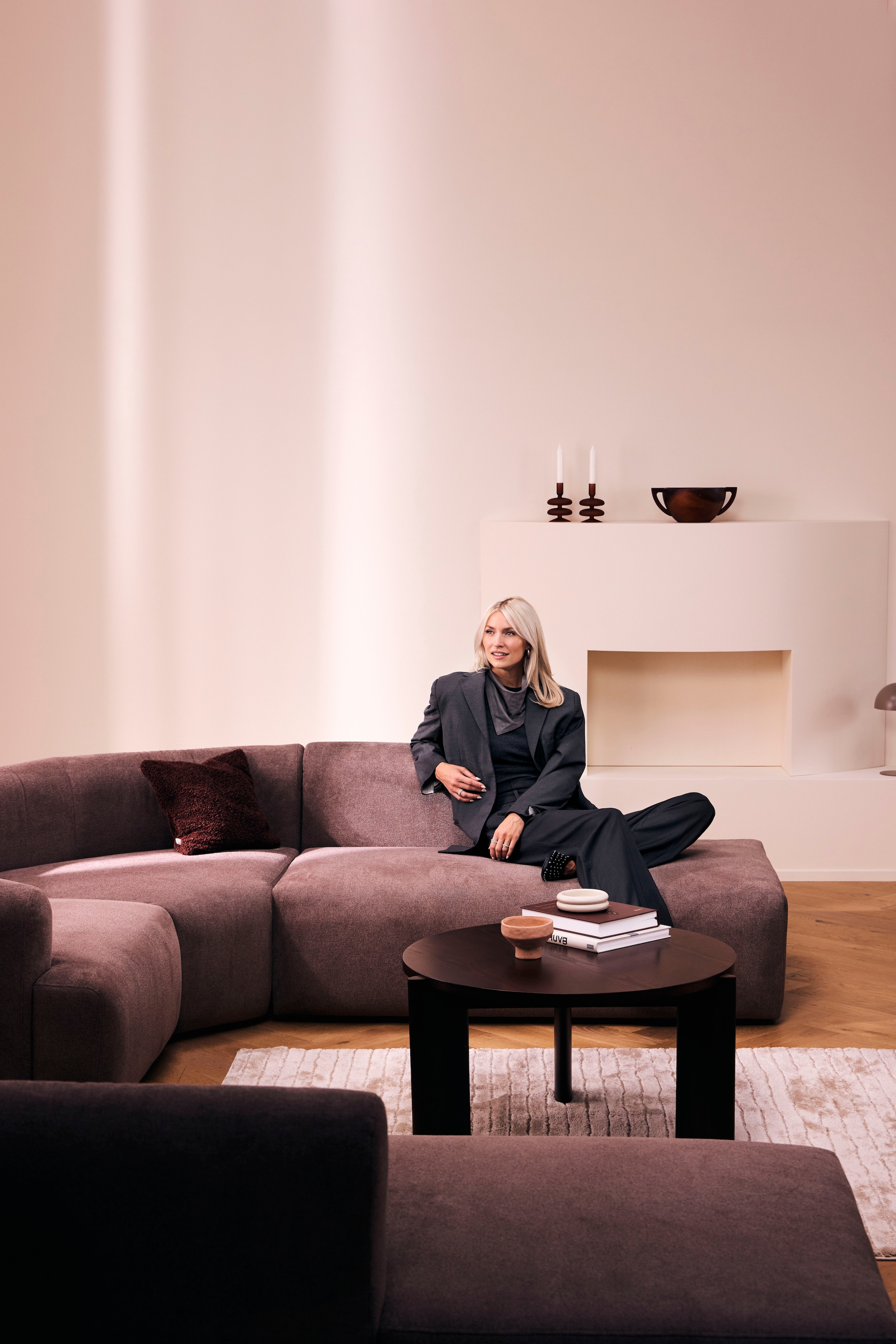 LeGer Home by Lena Gercke Couchtisch »Gelsa«, Vielseitig einsetzbar, gefertigt aus edlem Eschenholz, Breite 85 cm