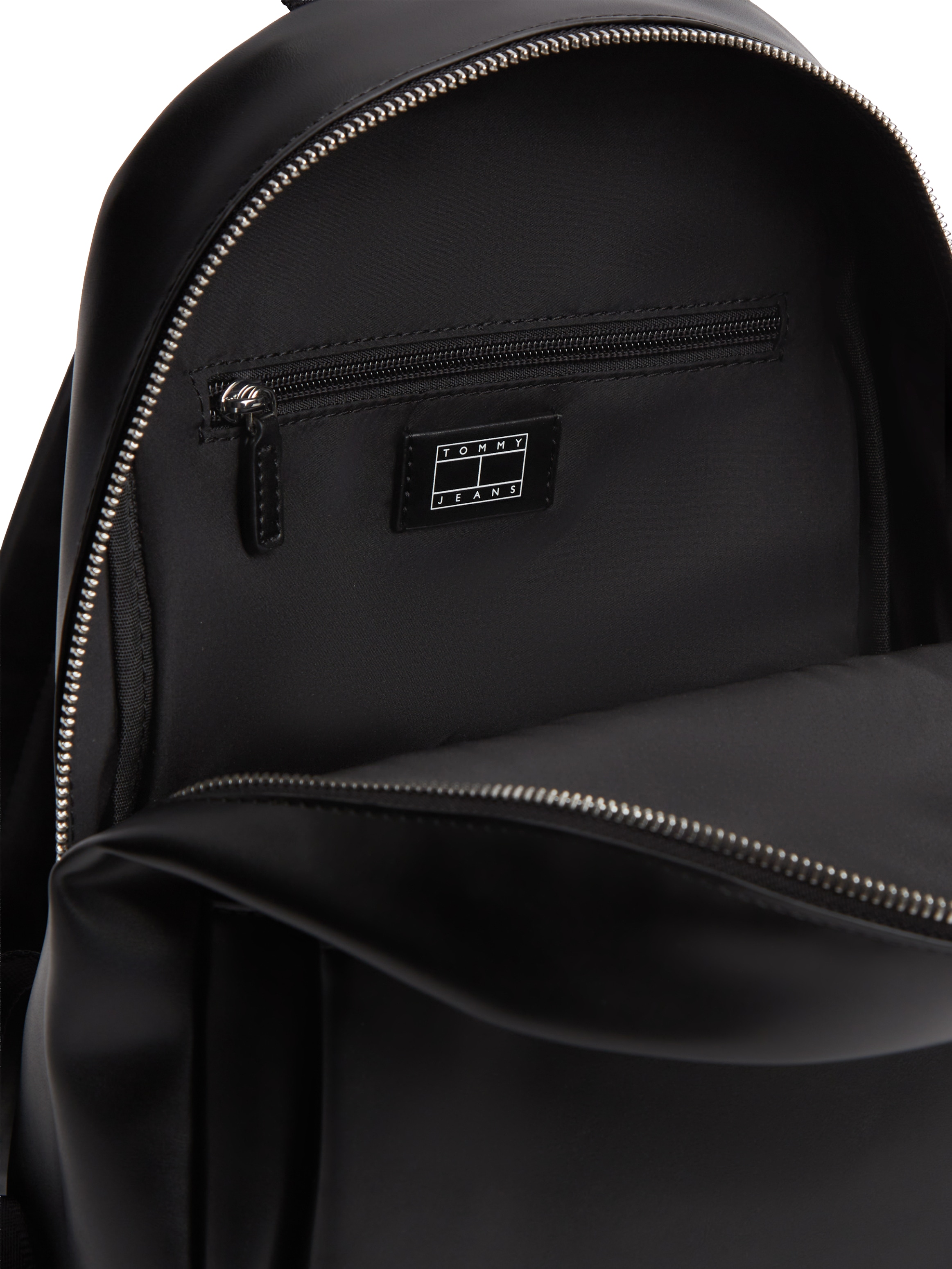 Tommy Jeans Cityrucksack »TJW CITY CHARM DOME BACKPACK« Freizeitrucksack, City Bag mit Logoemblem un Anhänger