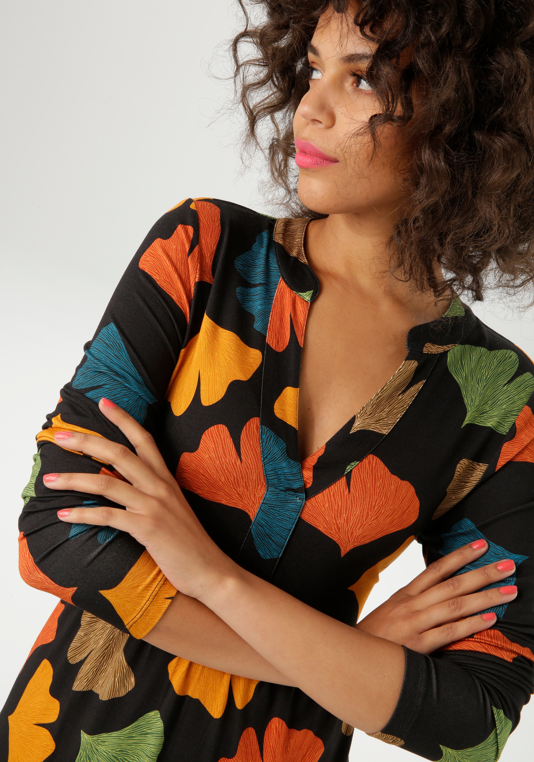 Aniston CASUAL Jerseykleid mit bunten Blättern bedruckt - jedes Teil ein Unikat