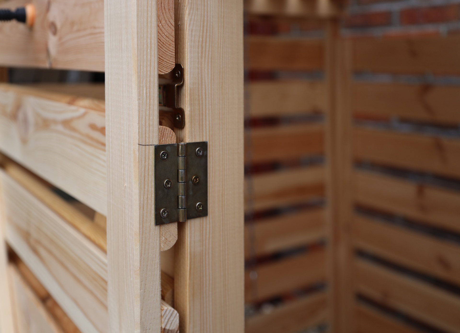 promadino Mülltonnenbox »Vario V«, für 3 Tonnen, robust aus ökologisch, zertifiziertem Kiefernholz