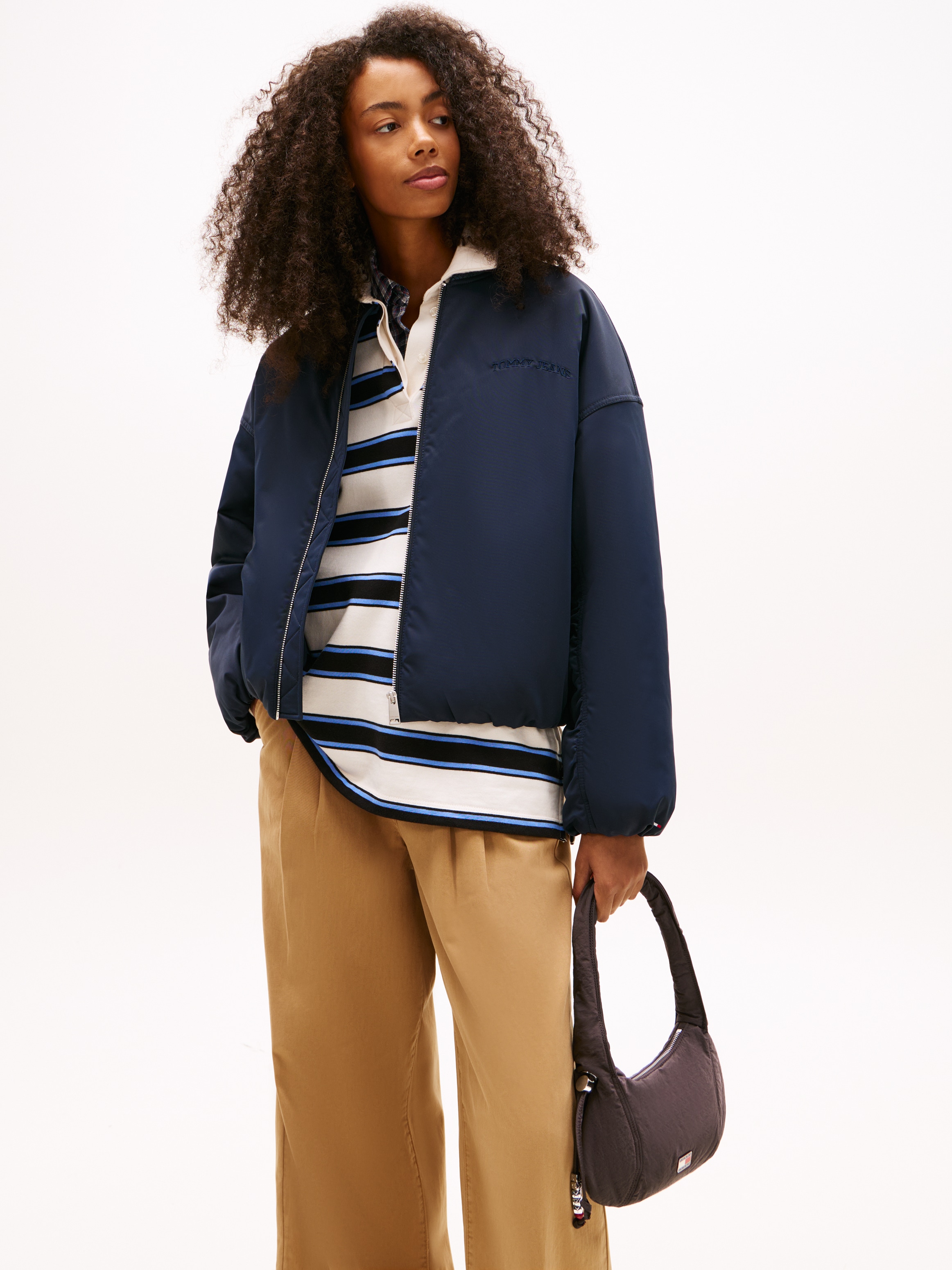 Tommy Jeans Schultertasche »TJW CASUAL SHOULDER BAG« , Damen Tragetasche, Minibag, mit Zierperlen und Schmuckelementen