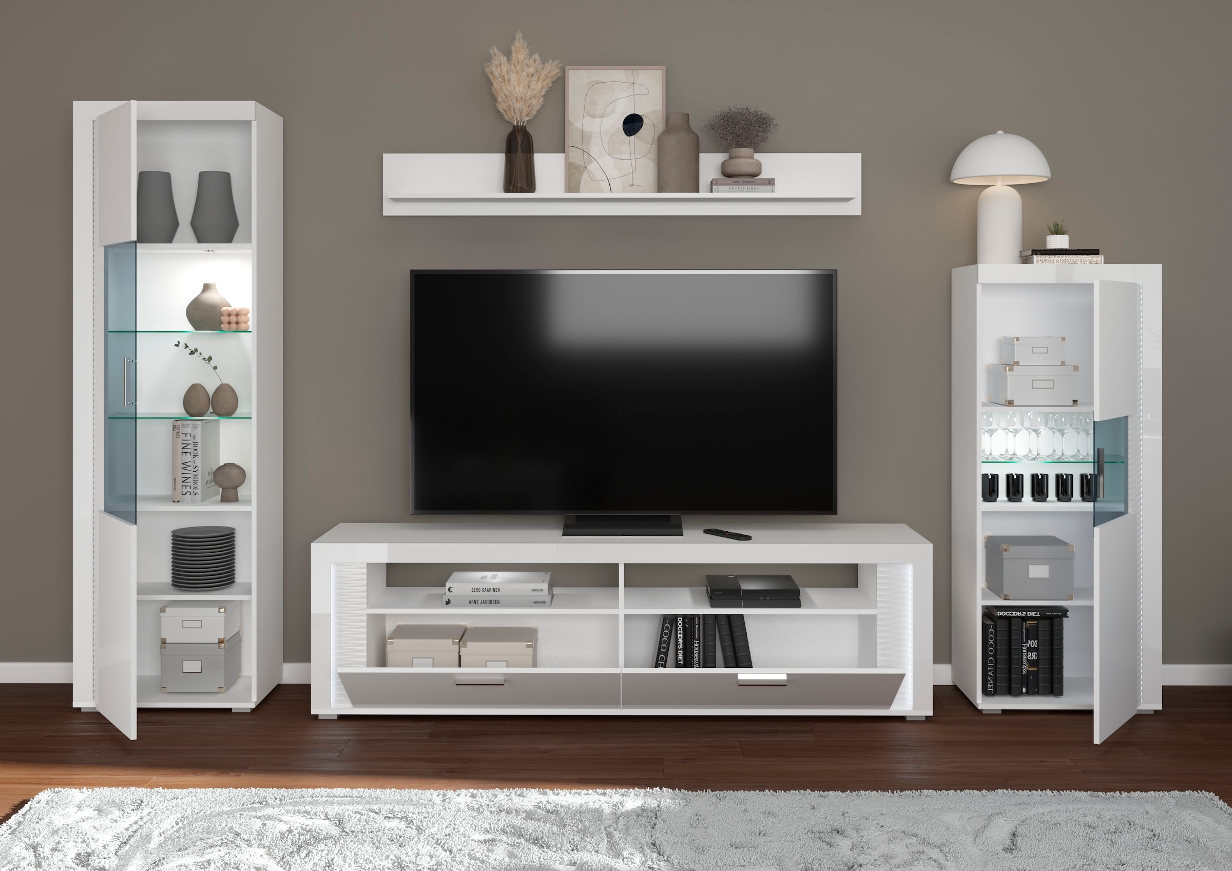 INOSIGN Wohnwand »Viborg, 4-teiliges Set, inkl. vertikaler Frontbeleuchtung, best. aus:«, (4 St.), 1x Vitrine hoch, 1 Lowboard, 1x Wandboard & 1 Vitrine halbhoch