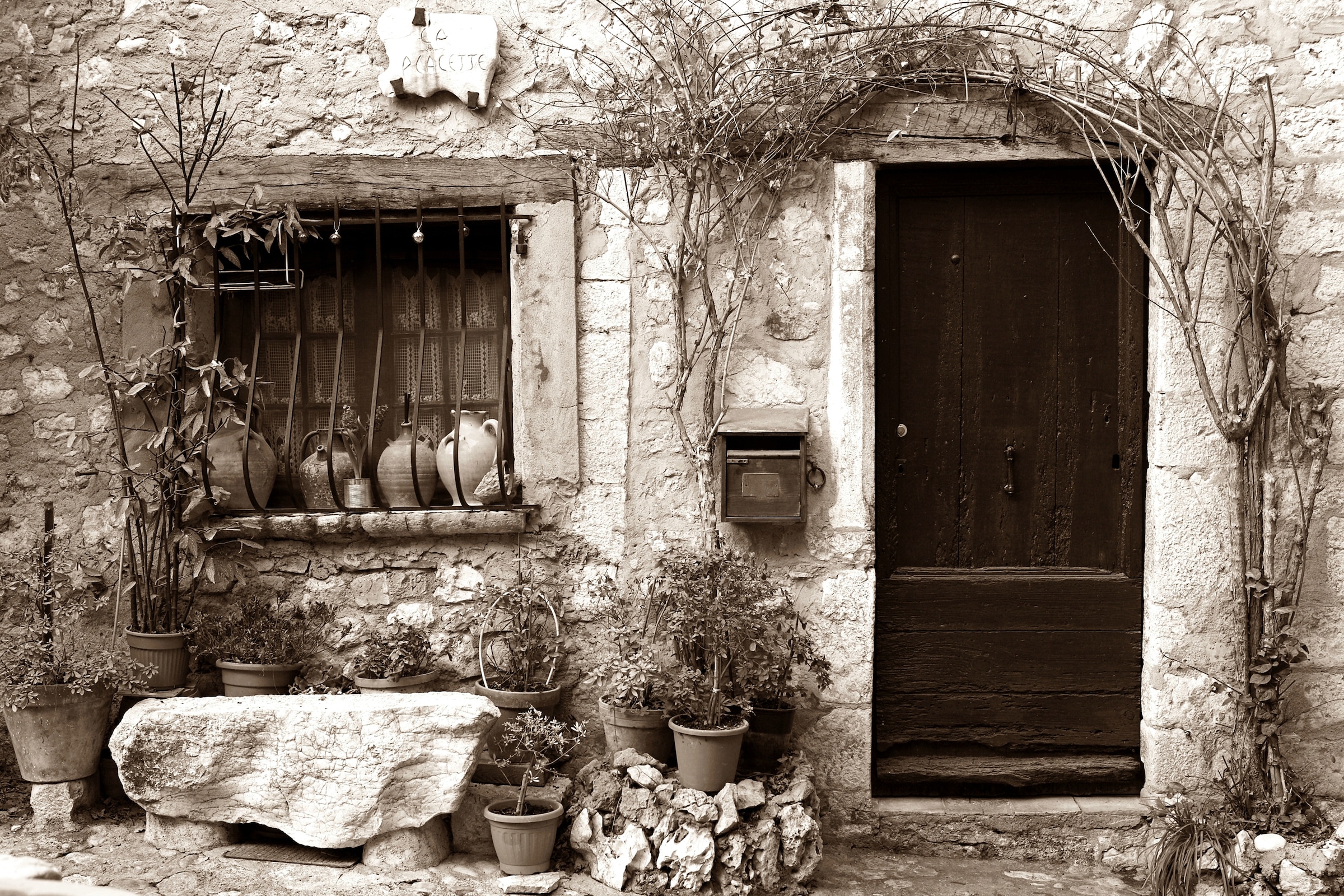 Papermoon Fototapete »Haus Sepia«, im schwarz-weiß Motiv günstig online kaufen