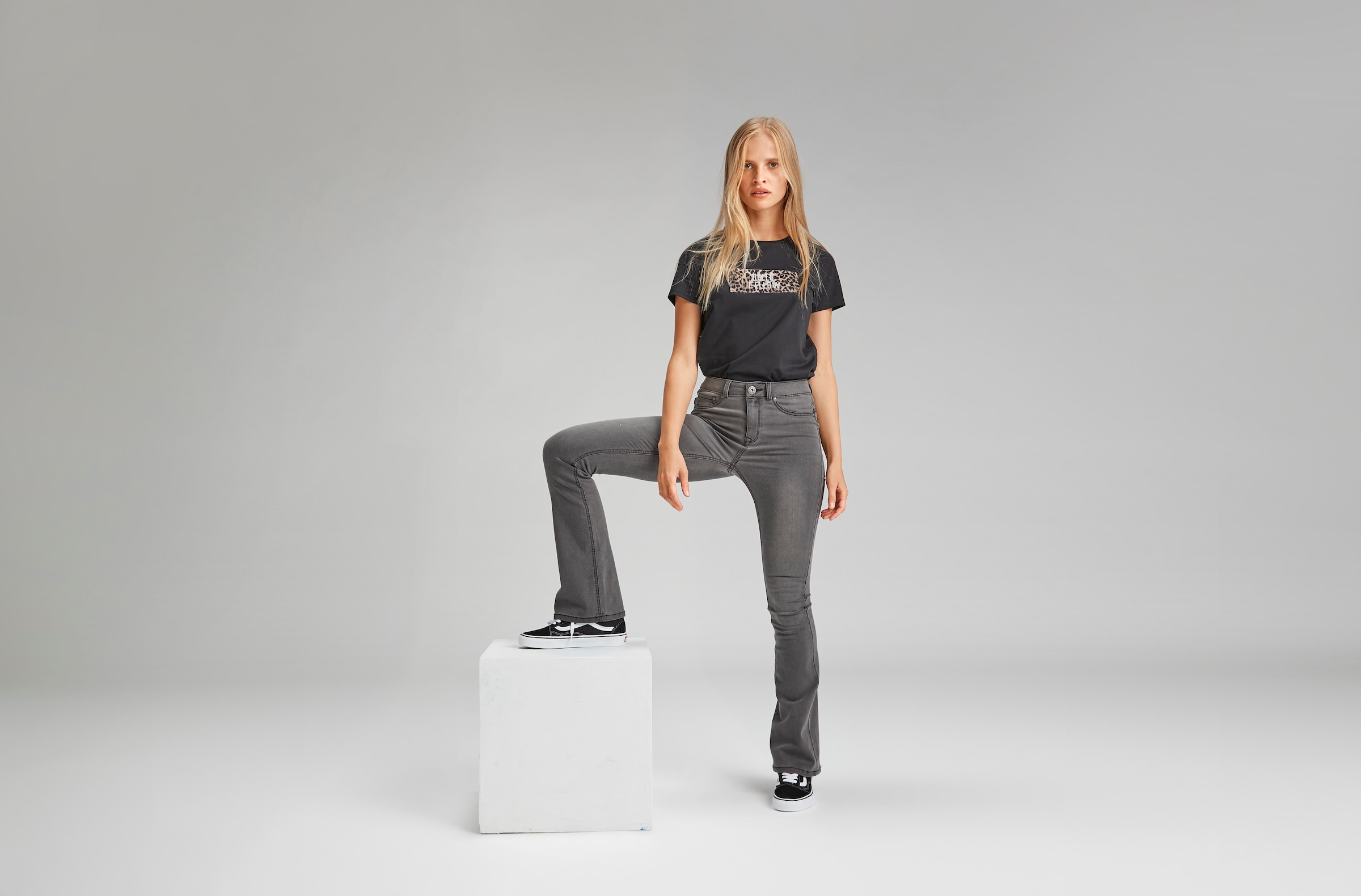 Arizona Bootcut-Jeans »Ultra Stretch«, im High Waist Online-Shop mit Shapingnähten kaufen