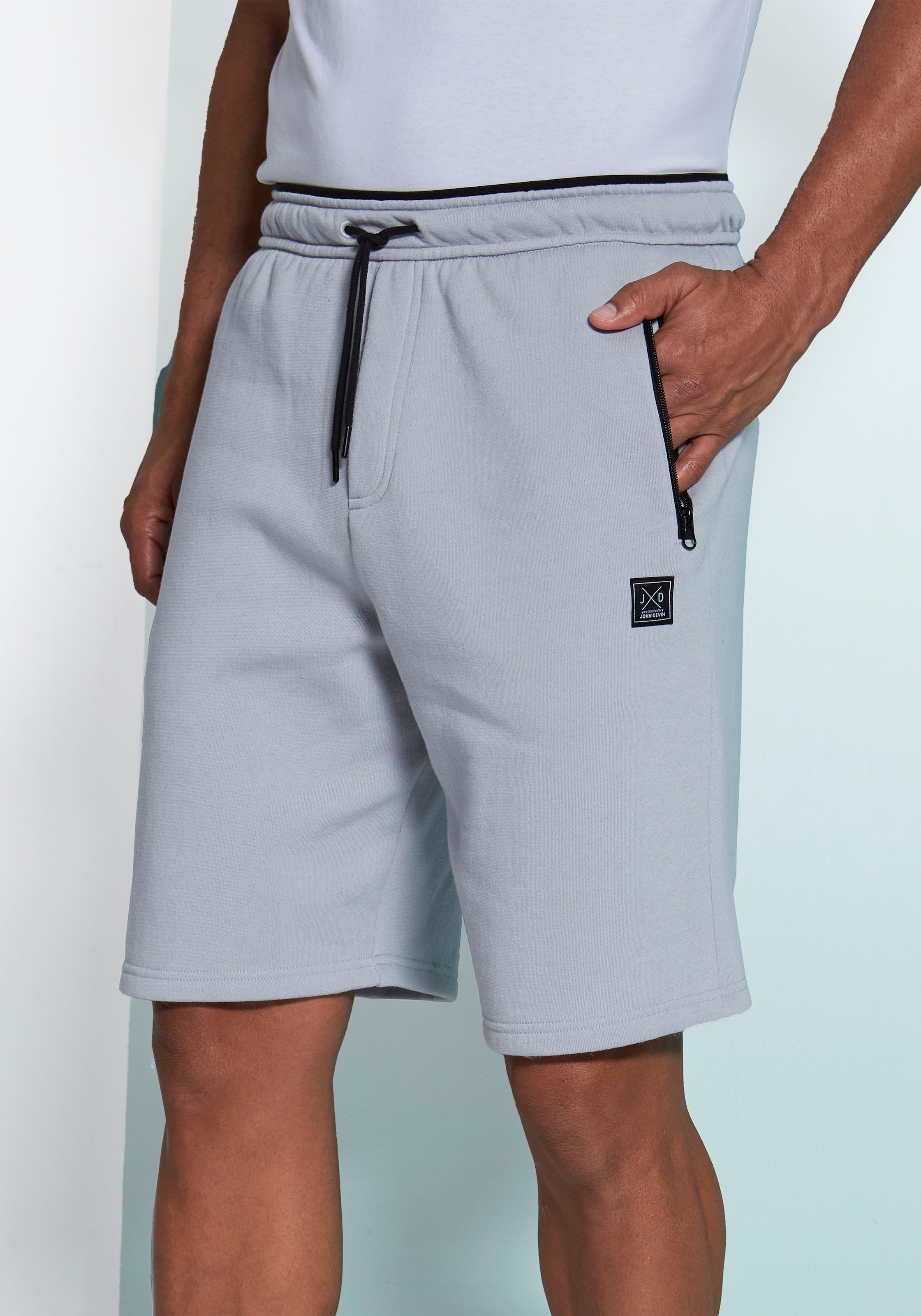 John Devin Sweatshorts, seitliche Taschen mit schwarzem Reißverschluss