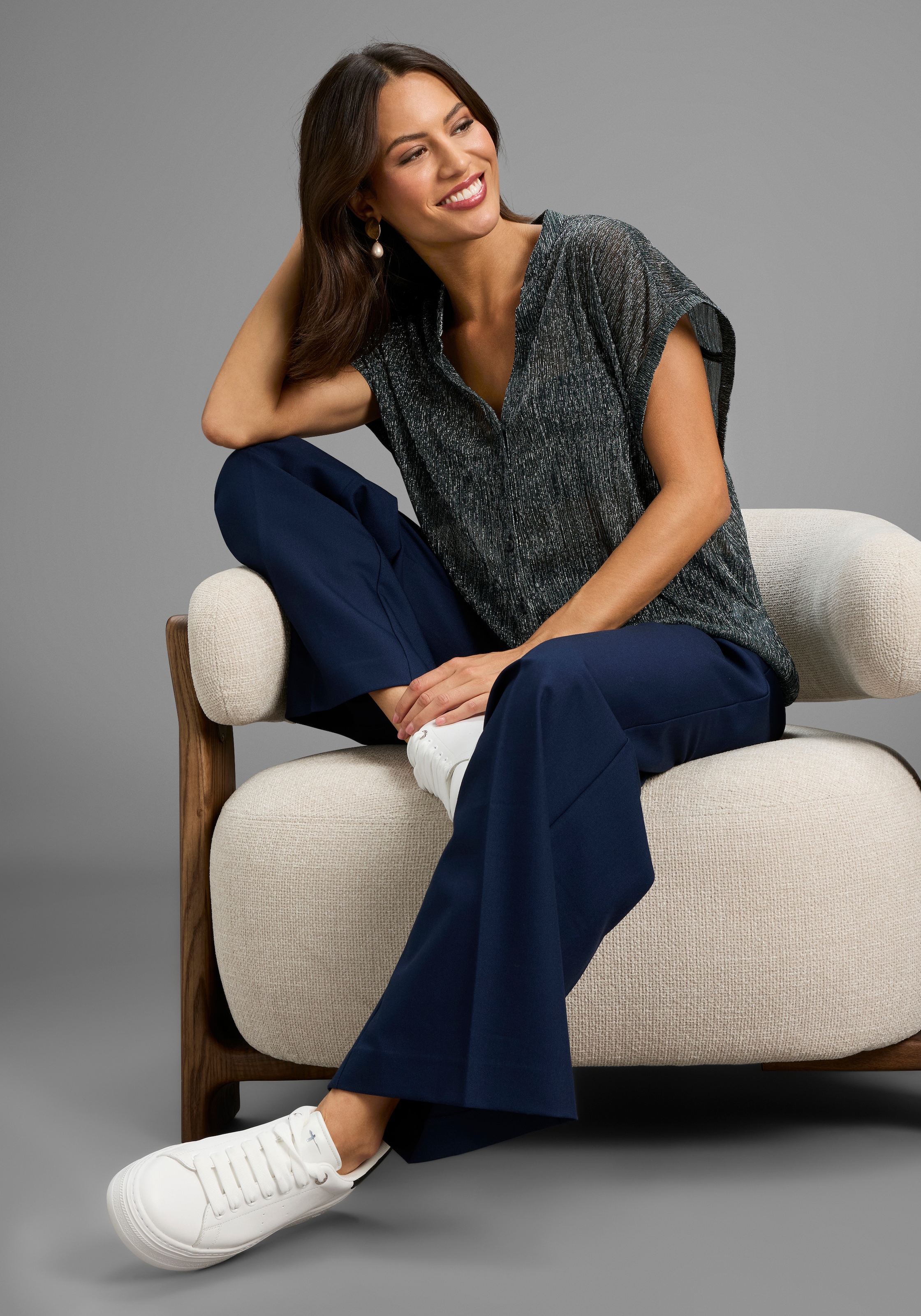 Laura Scott Kurzarmbluse in festlicher Glitzeroptik