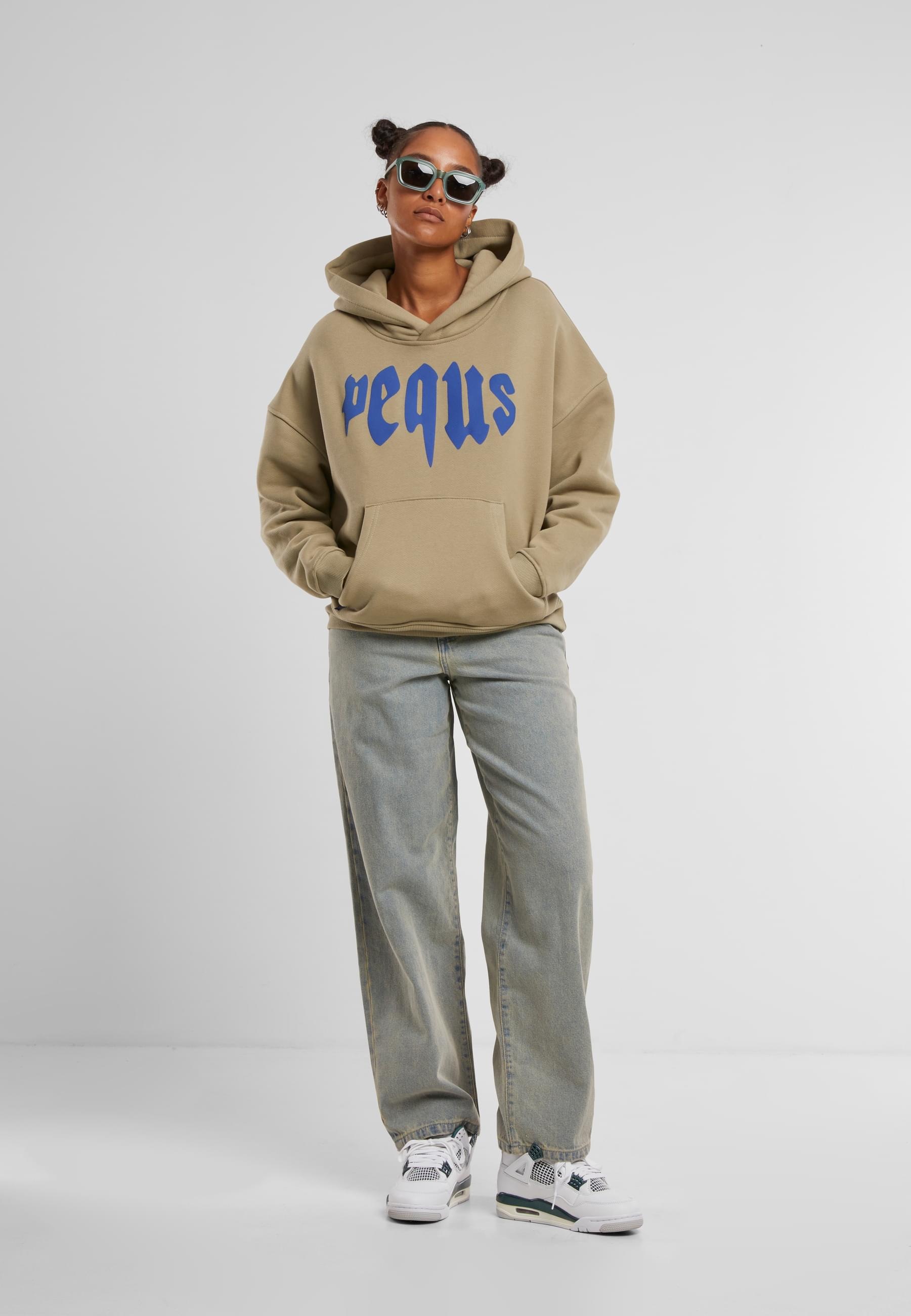 PEQUS Kapuzenpullover »PEQUS PEQUS Cropped Mythic Logo Hoodie« 1 Stk.