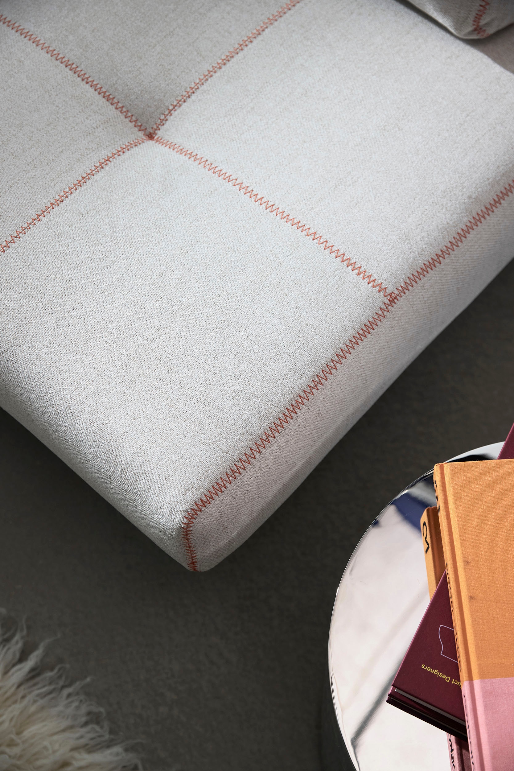 INNOVATION LIVING ™ 3-Sitzer »SIGGA X Schlafsofa mit hohen Sitz- und Liegekomfort«, Dekorative Kontrastnähte, detailreiches Design