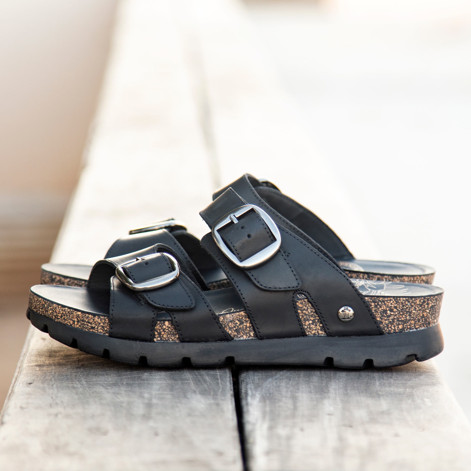 Panama Jack Pantolette »Shirley«, Sommerschuh, Hausschuh, Strandschuh mit Schnallenverschlüssen