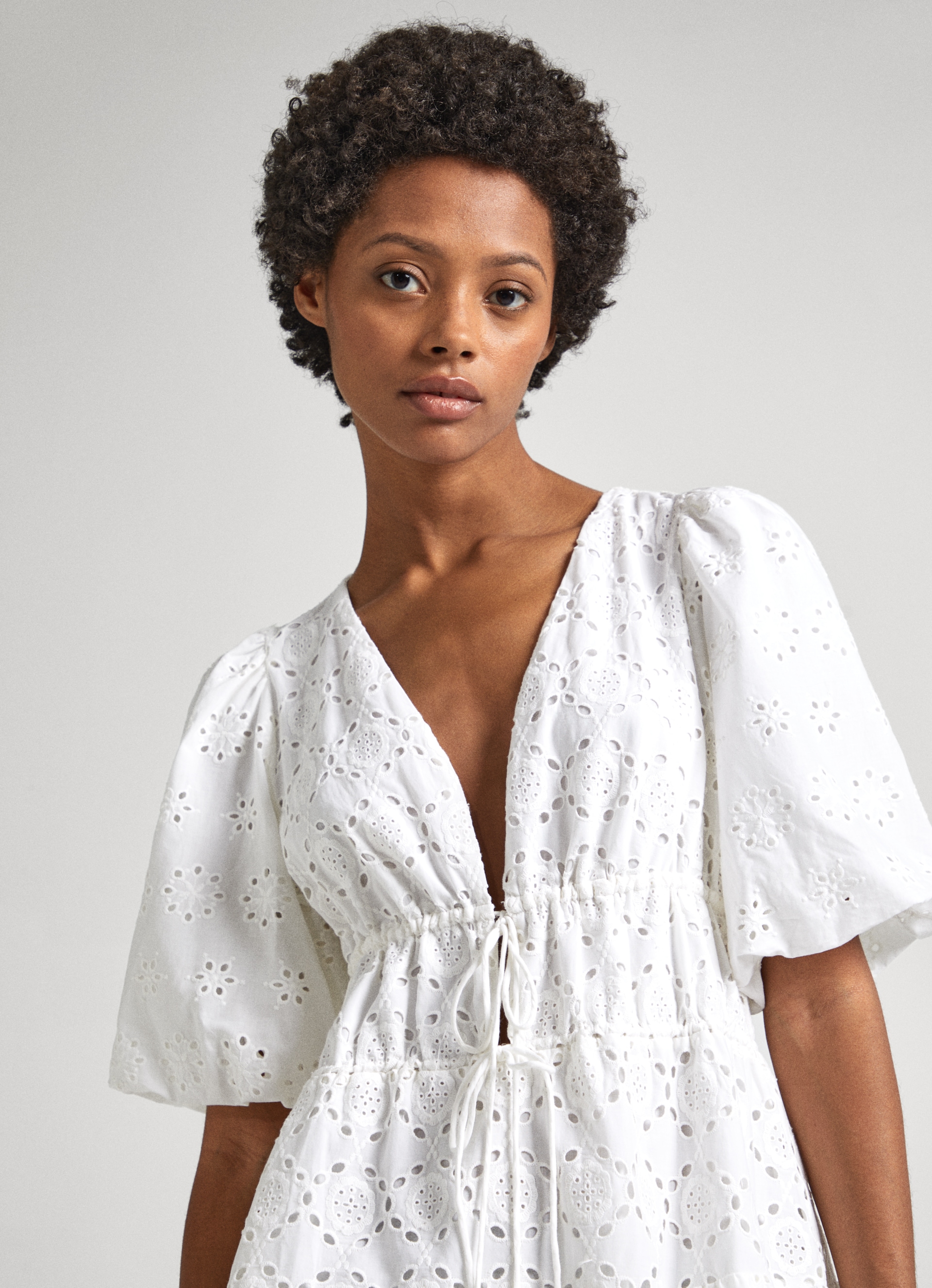 Pepe Jeans Sommerkleid »DELIA«, mit Lochstickereien