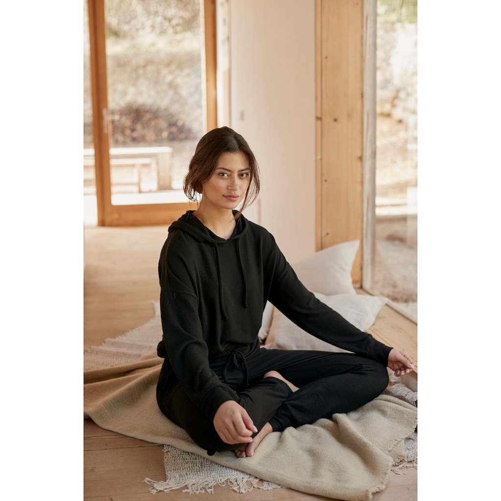 LASCANA Kapuzenpullover »-Loungepullover«, in lässiger Form, Loungewear