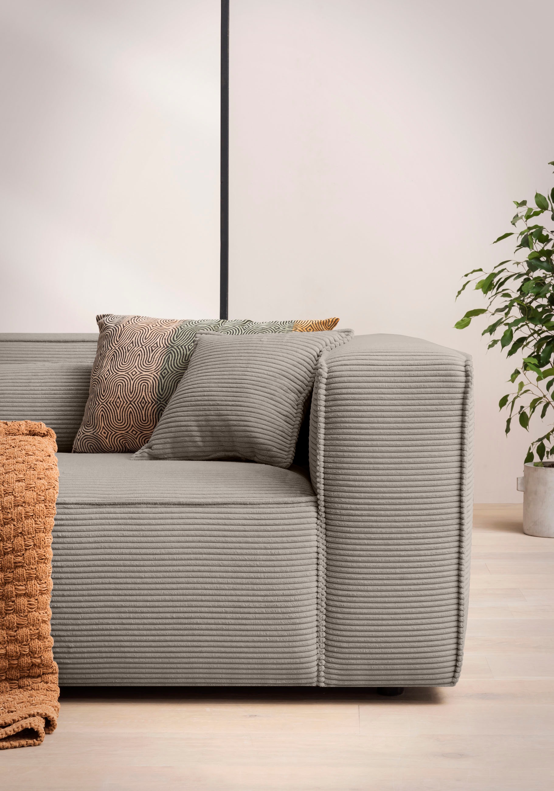 LeGer Home by Lena Gercke Ecksofa »PIARA XXL, Big-Sofa in Cord oder Leinenoptik, L-Form, mit Kedernaht«, wahlweise Ottomane rechts/links, schwarze Füße, bequemer Sitzkomfort