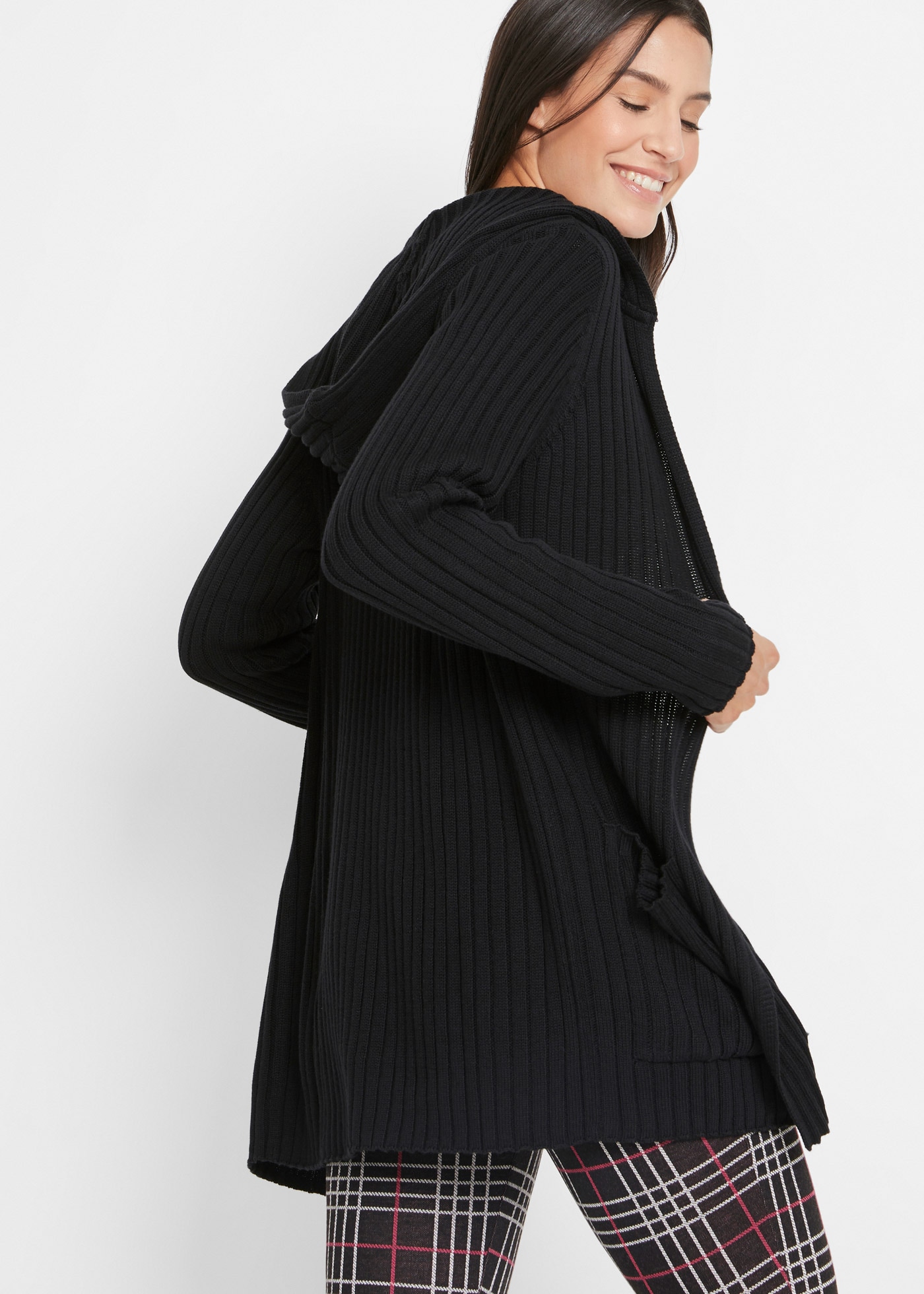 bonprix Strickjacke mit Kapuze