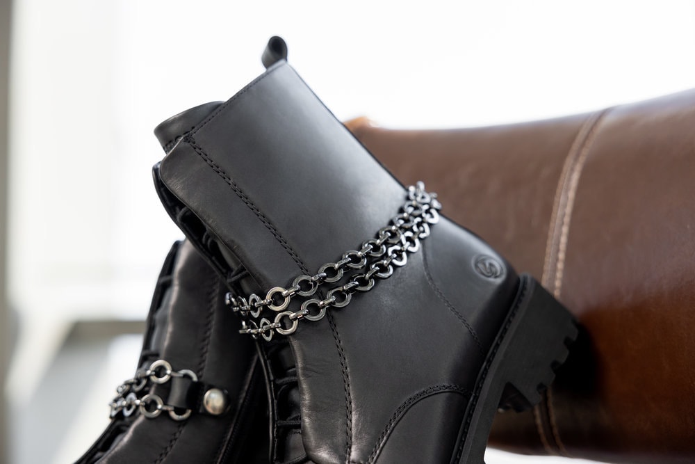 Remonte Stiefelette, Blockabsatz, Boots mit abnehmbarer Zierkette