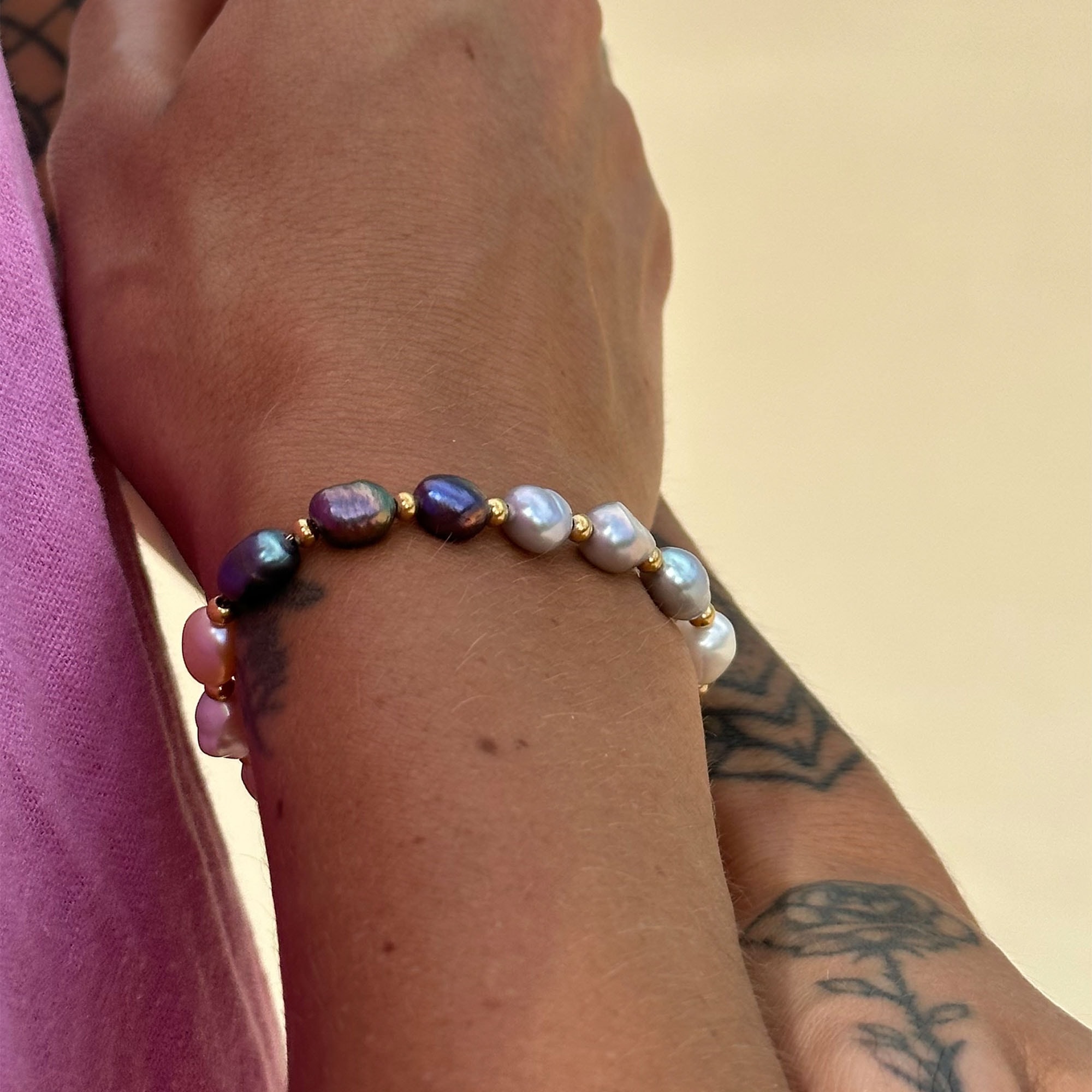 Purelei Armband »Schmuck Geschenk Pearly Armkette, 22201-Bracelet-Pearly-Gold«, mit Süßwasserzuchtperle