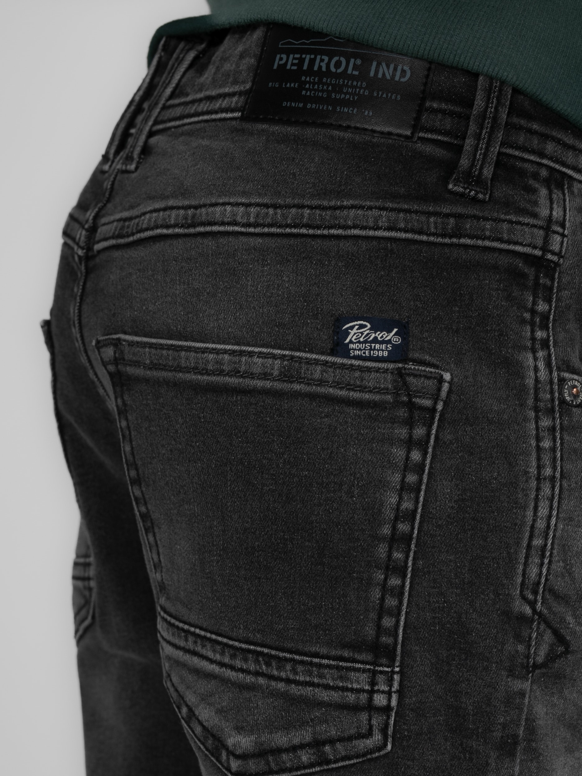 Petrol Industries Straight-Jeans mit Washed-Optik