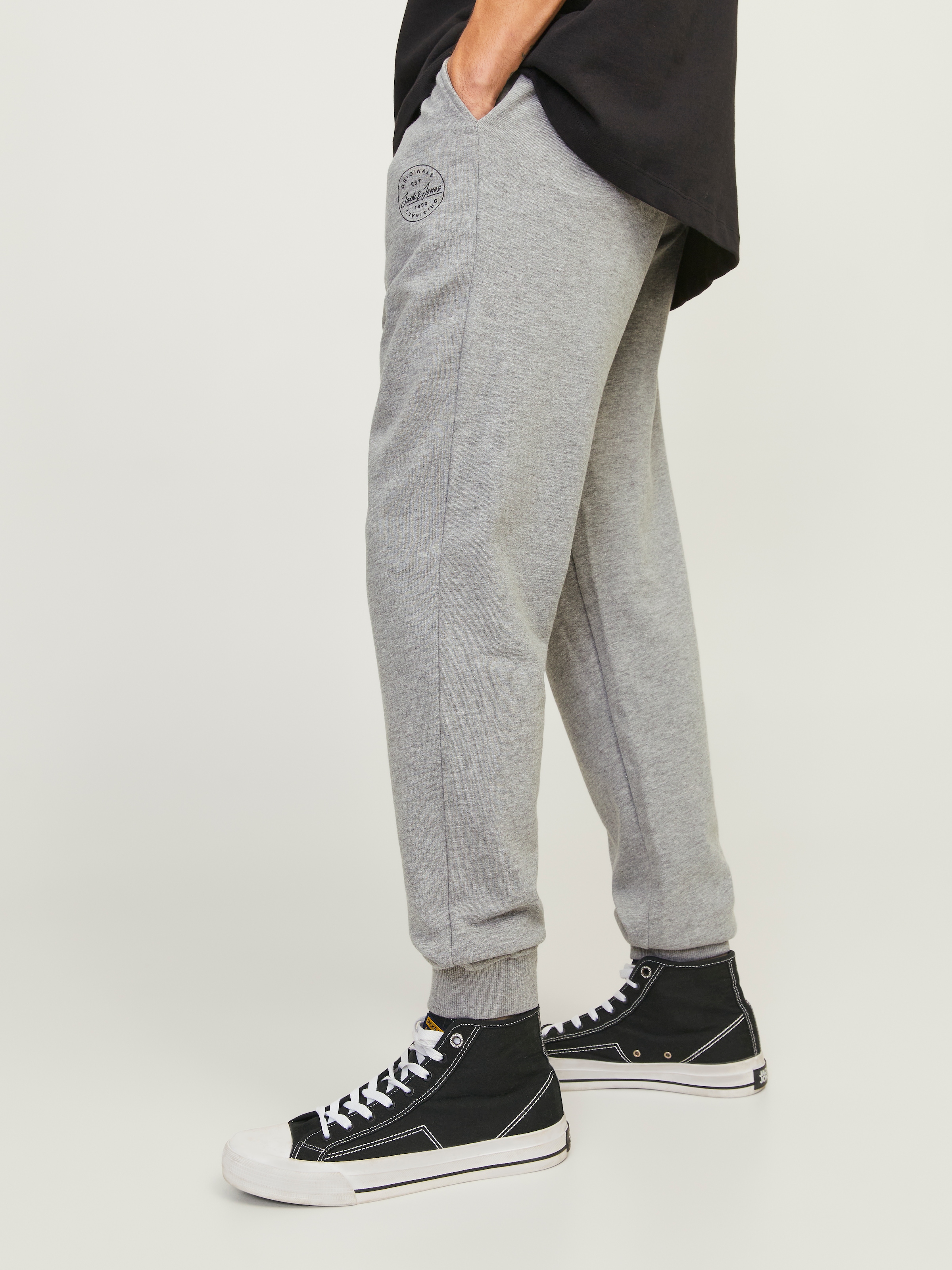 Jack & Jones Sweathose »JPSTGORDON Jogpants mit Kordelzug und bequemem Schnitt«  unifarben, modisch, bequem, Baumwolle