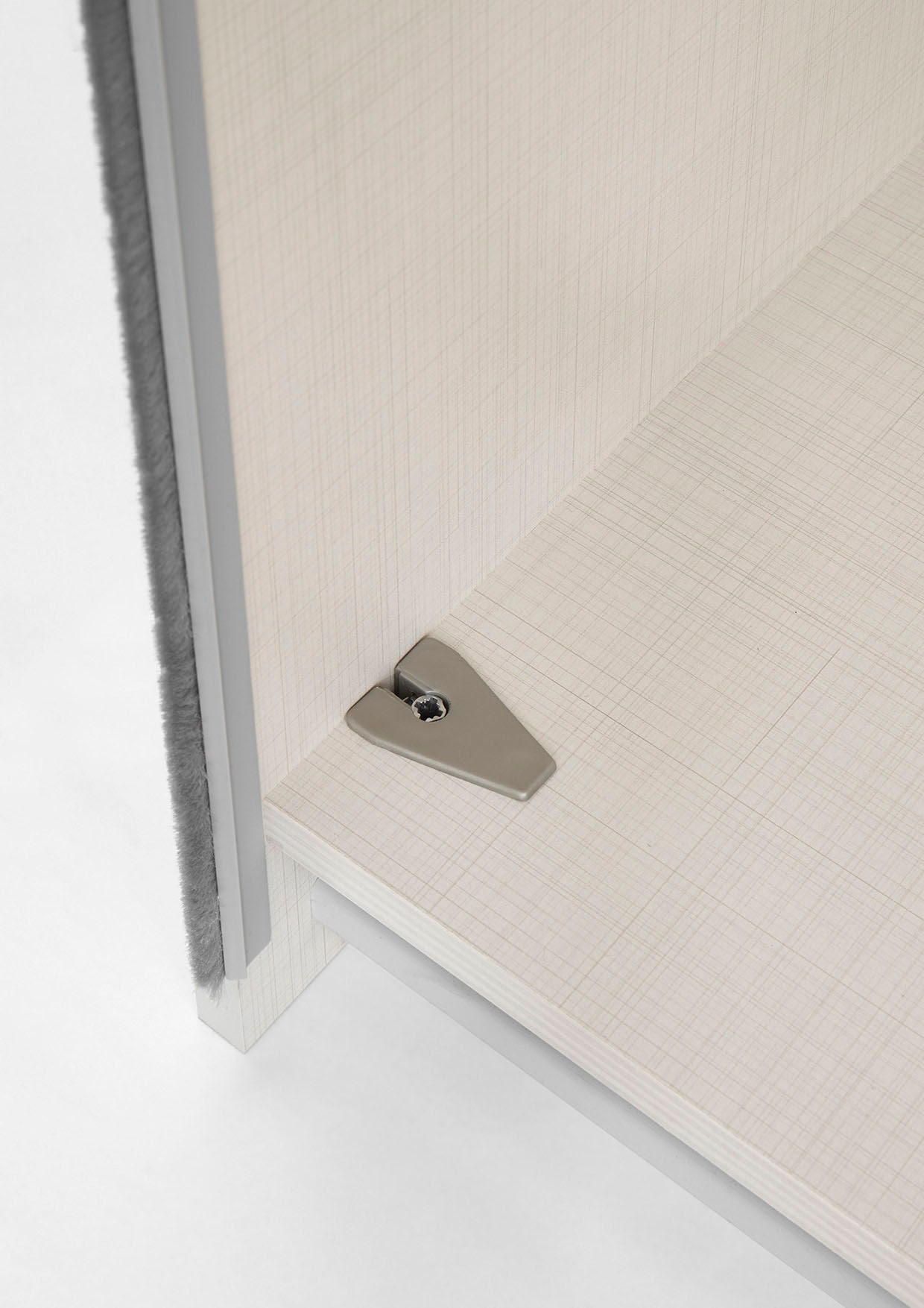 STAUD Schwebetürenschrank »Includo, Made in Germany« Mit vier verschiedenen Ausstattungsvarianten