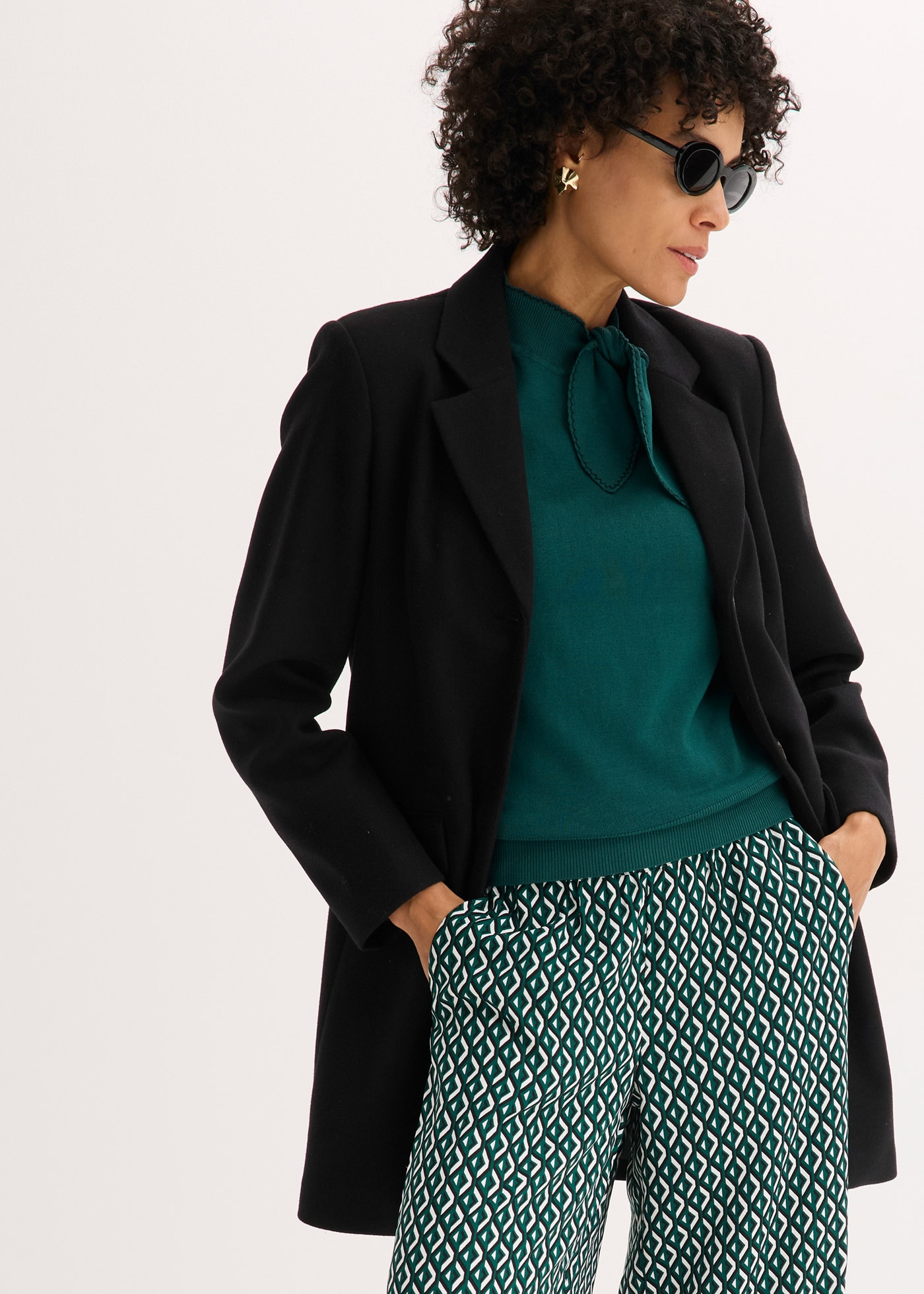 bonprix Kurzmantel »Blazermantel« Longblazer in Wolloptik, bequeme Passform, 1-Reiher