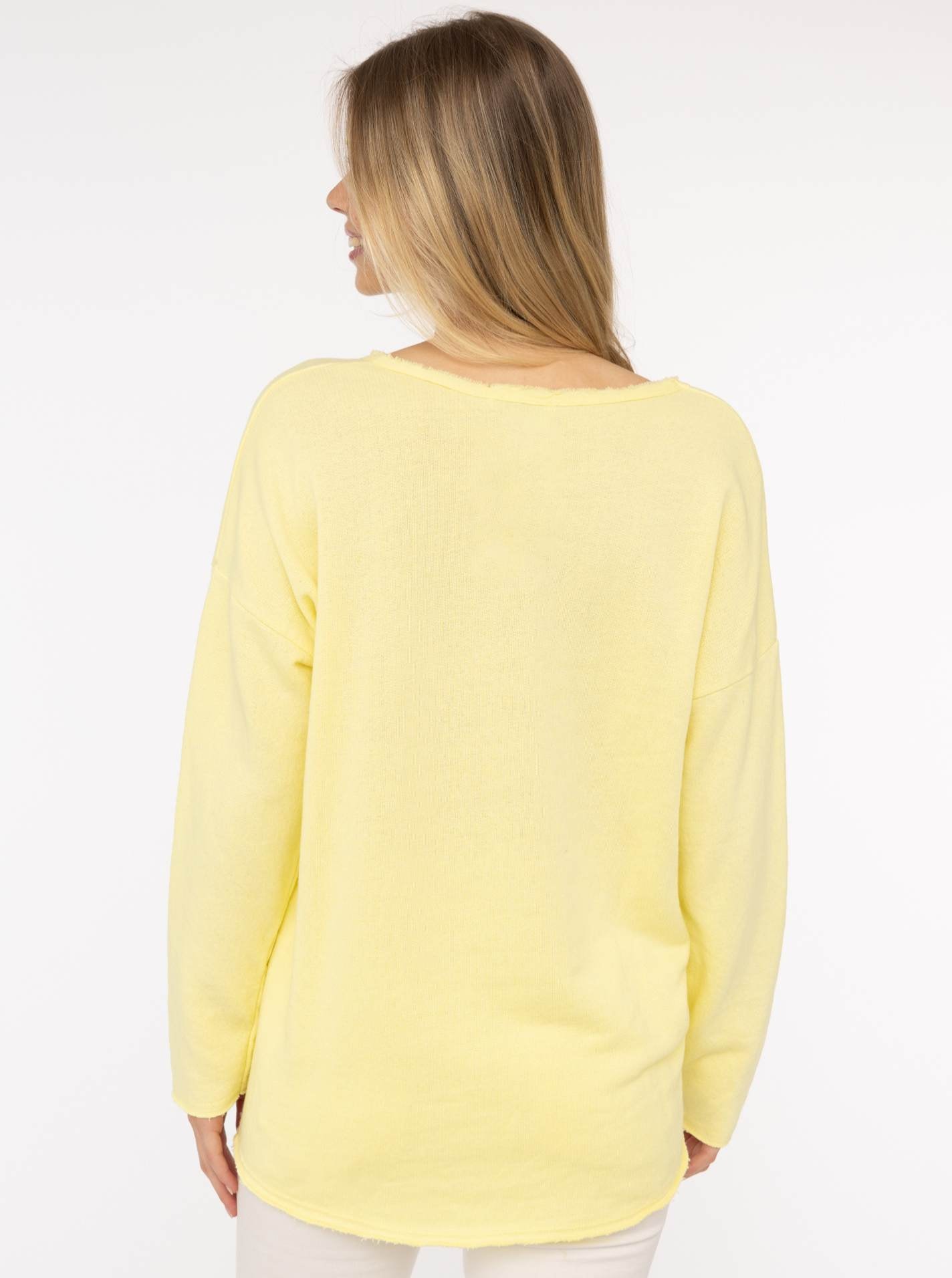 Zwillingsherz Sweatshirt »"Positive Mind"«, Mit V-Ausschnitt im Used Look und Stempeldruck