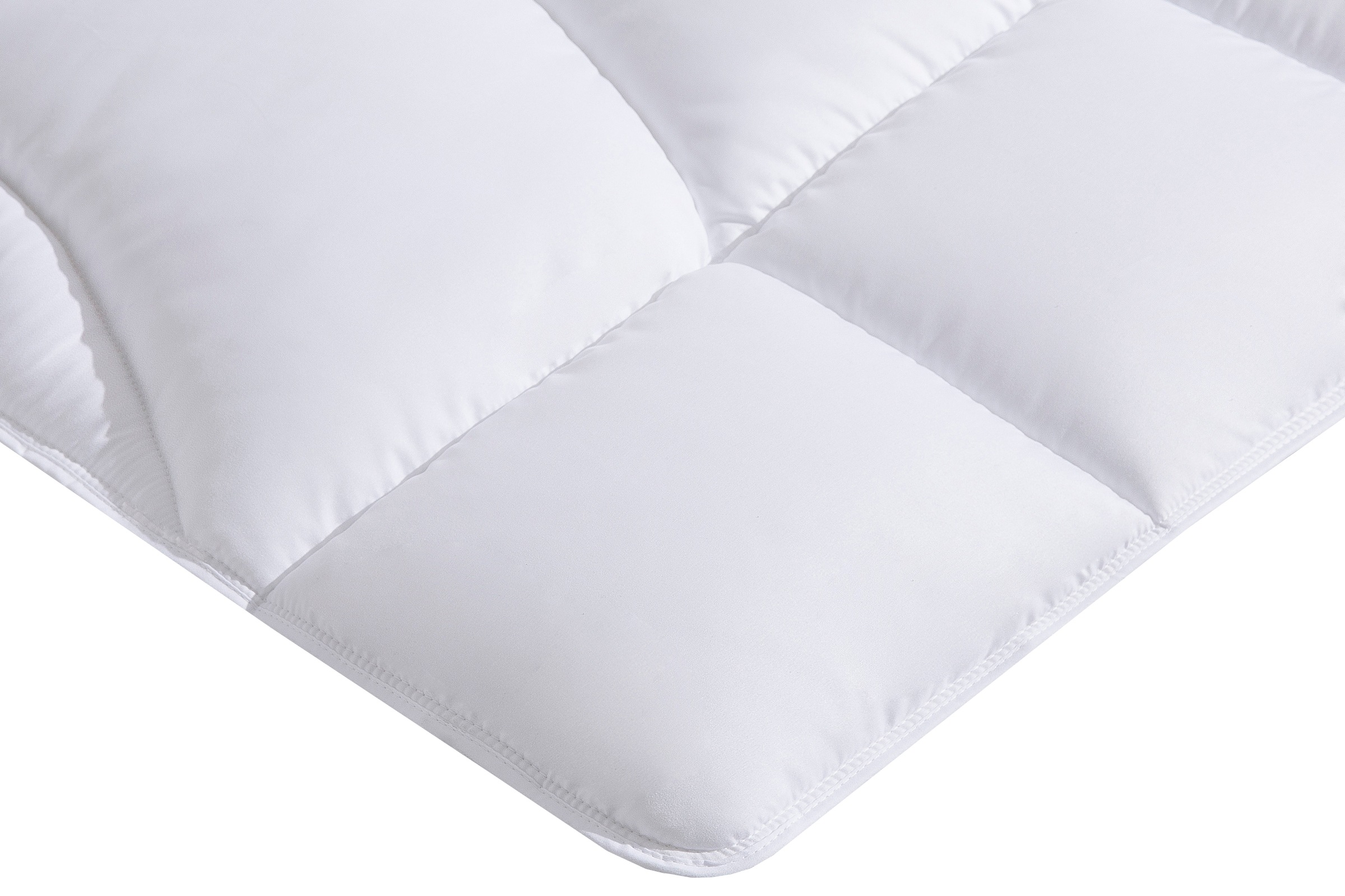 OTTO products Kunstfaserbettdecke »Ellita, Bettdecke in 135x200 cm und weiteren Größen erhältlich«, normal, Füllung Polyester, Bezug Polyester, (1 St.), Unterstütze beim Kauf den Ozean, durch Verwendung recycelter Fasern