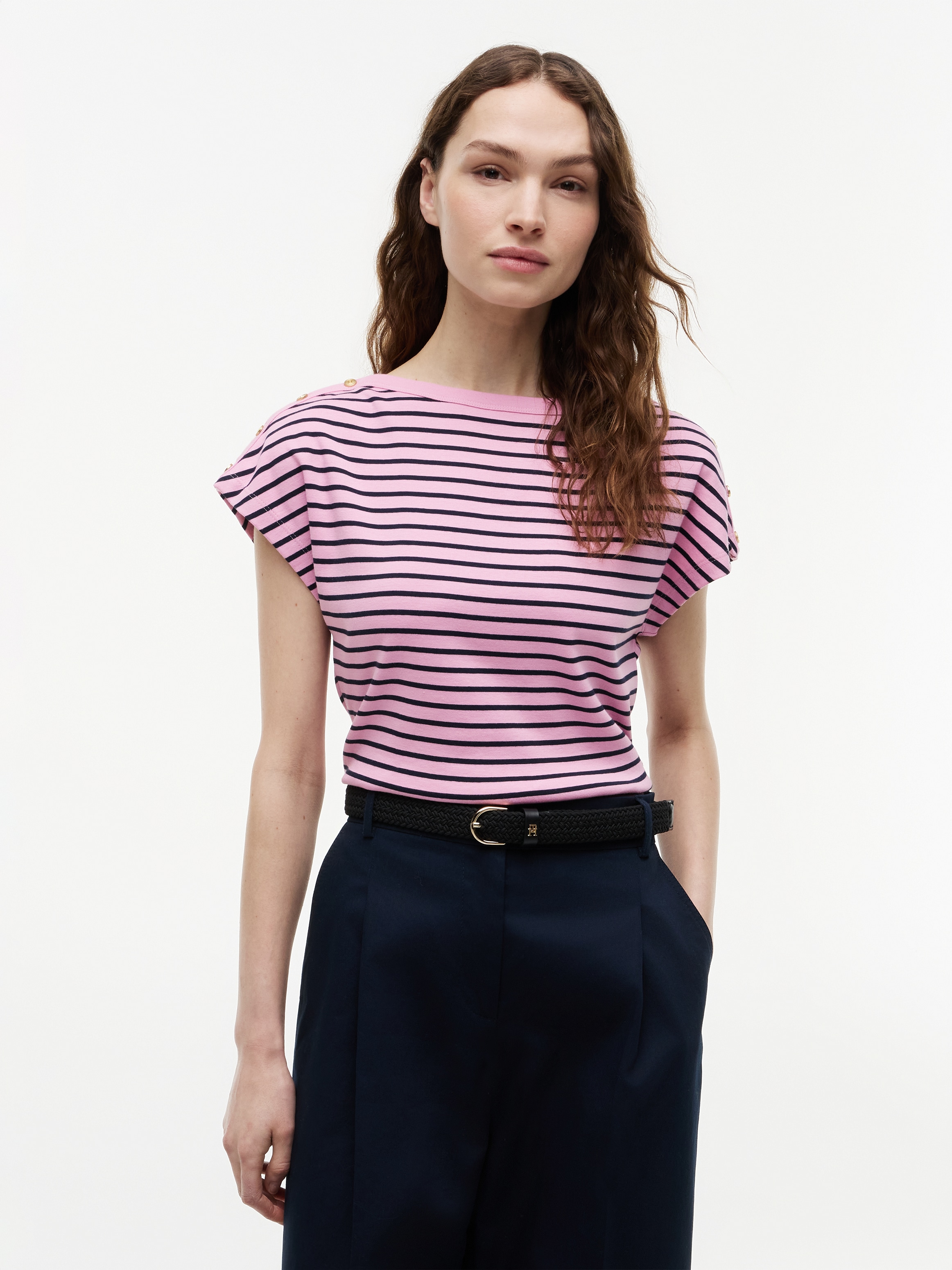Tommy Hilfiger Kurzarmshirt »GOLD BTN CAP-SLV BOAT-NK TEE« Baumwolle, mit goldfarbenen Knöpfen