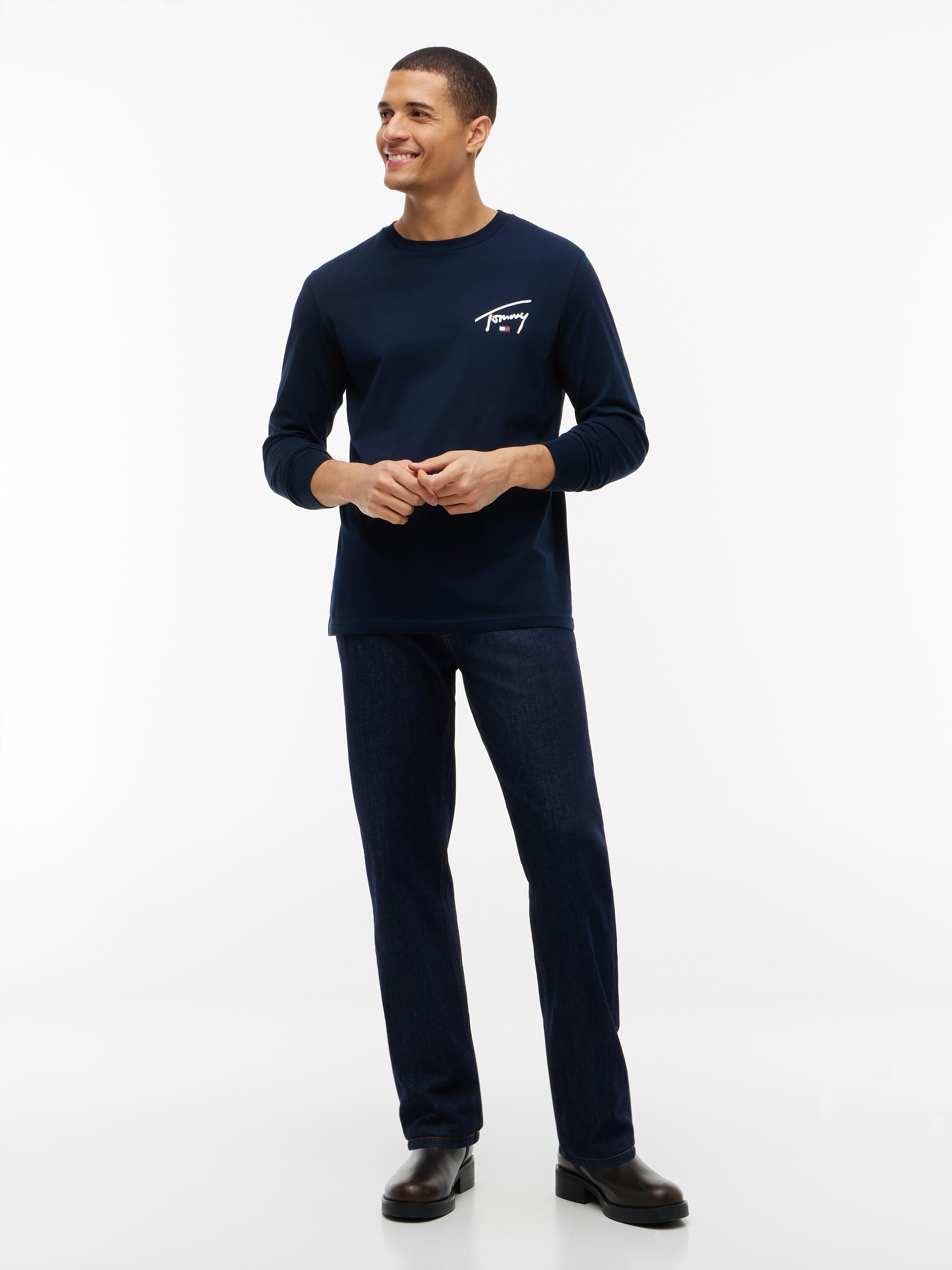 Tommy Jeans Langarmshirt »SLIM SIGNATURE CHEST TEE« Slim fit mit Rundhalsausschnitt