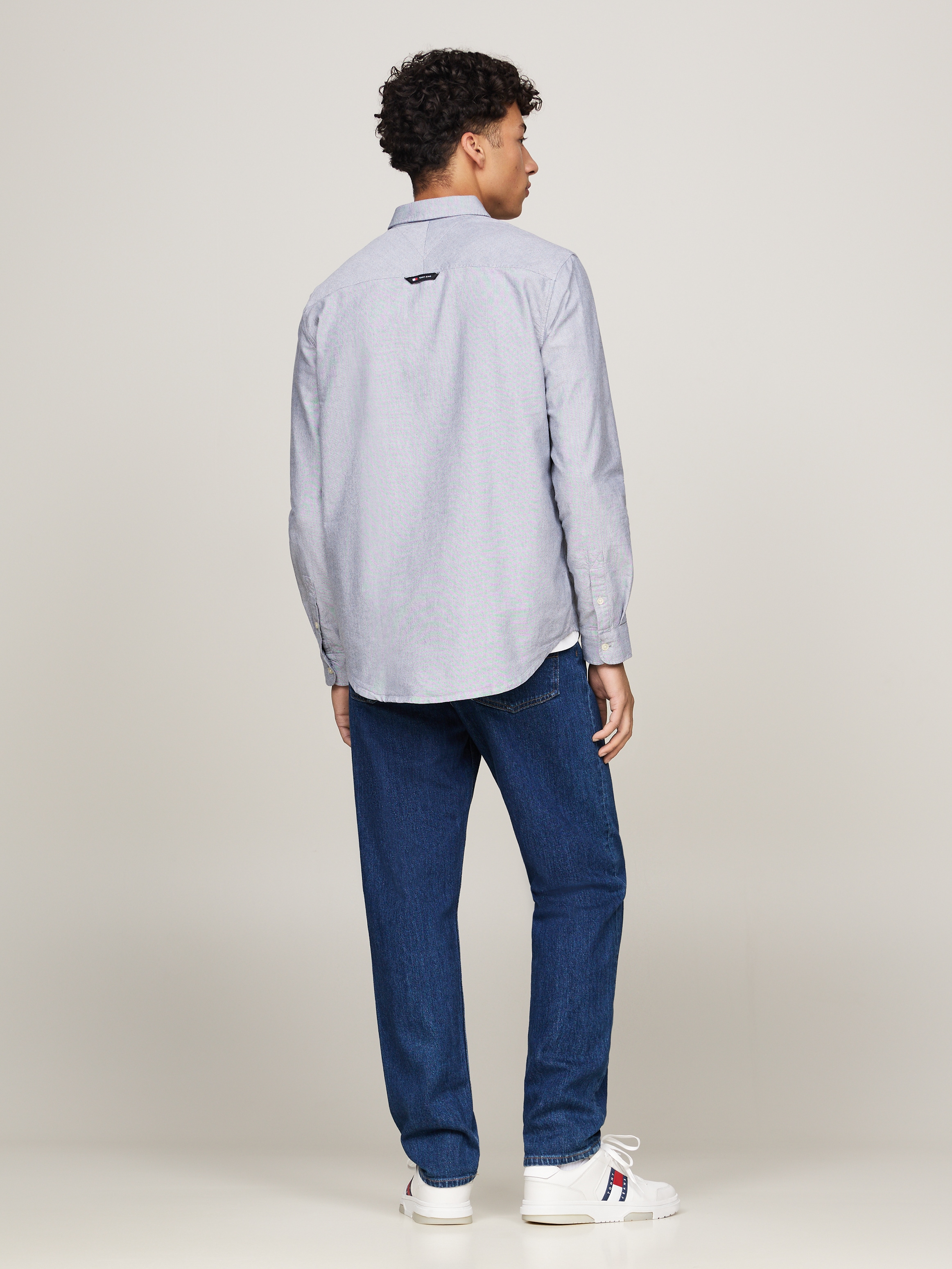 Tommy Jeans Langarmhemd »TJM ENTRY REG OXFORD SHIRT«, mit Logoprägung