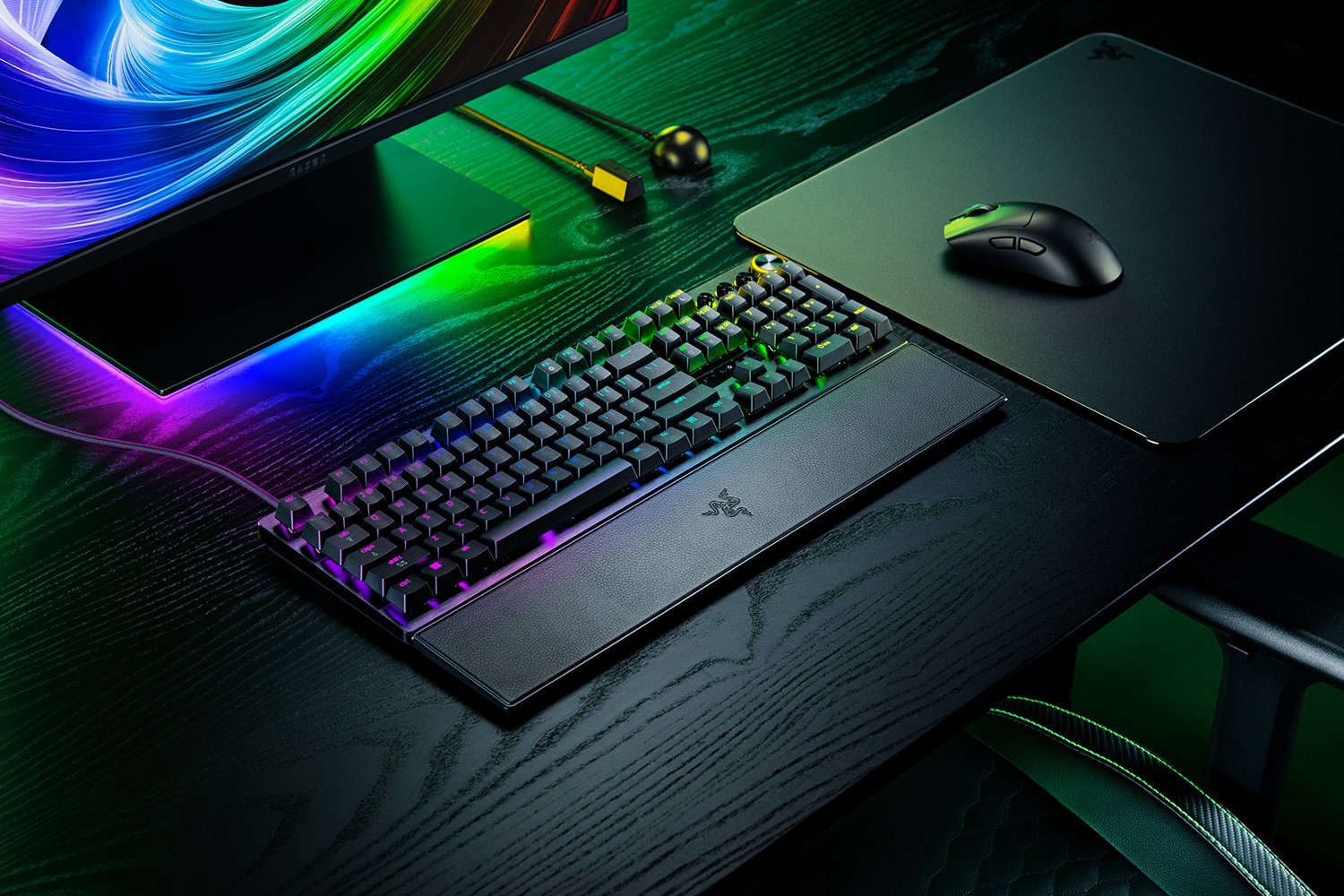 RAZER Gaming-Tastatur »Huntsman V3 Pro 8KHz (Volle Größe)« (Fn-Tasten | Gaming-Modus | Handgelenkauflage | Profil-Speicher | USB-Anschluss | Ziffernblock)