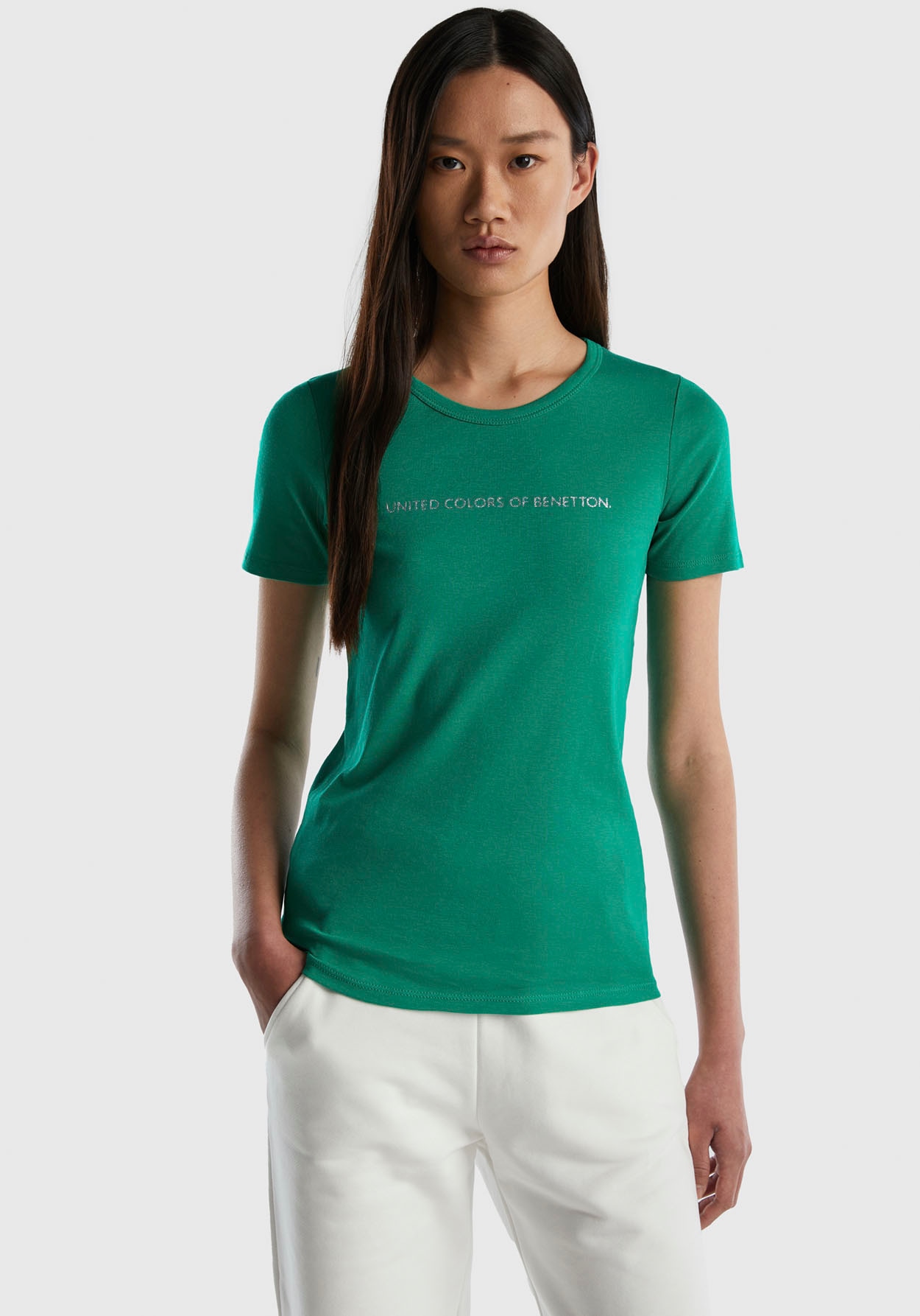 vorn Colors United kaufen Label-Print mit bequem Benetton of glitzerndem T-Shirt,