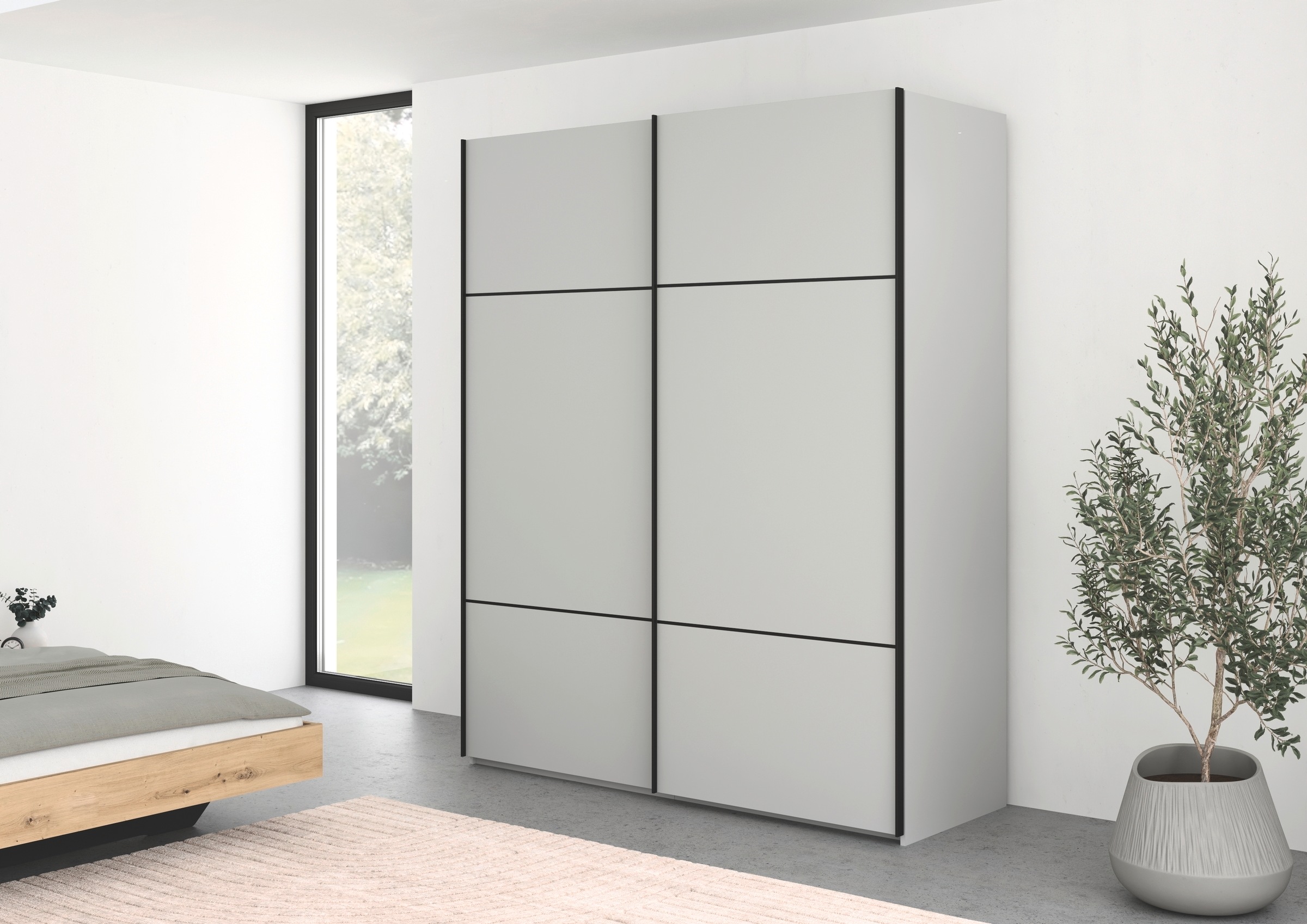 rauch Schwebetürenschrank »Kleiderschrank Schrank Garderobe Schlafzimmerschrank SCALE-TRIO«, edle dreigeteilte Front, 2 Zierleisten in Griff-Farbe MADE IN GERMANY