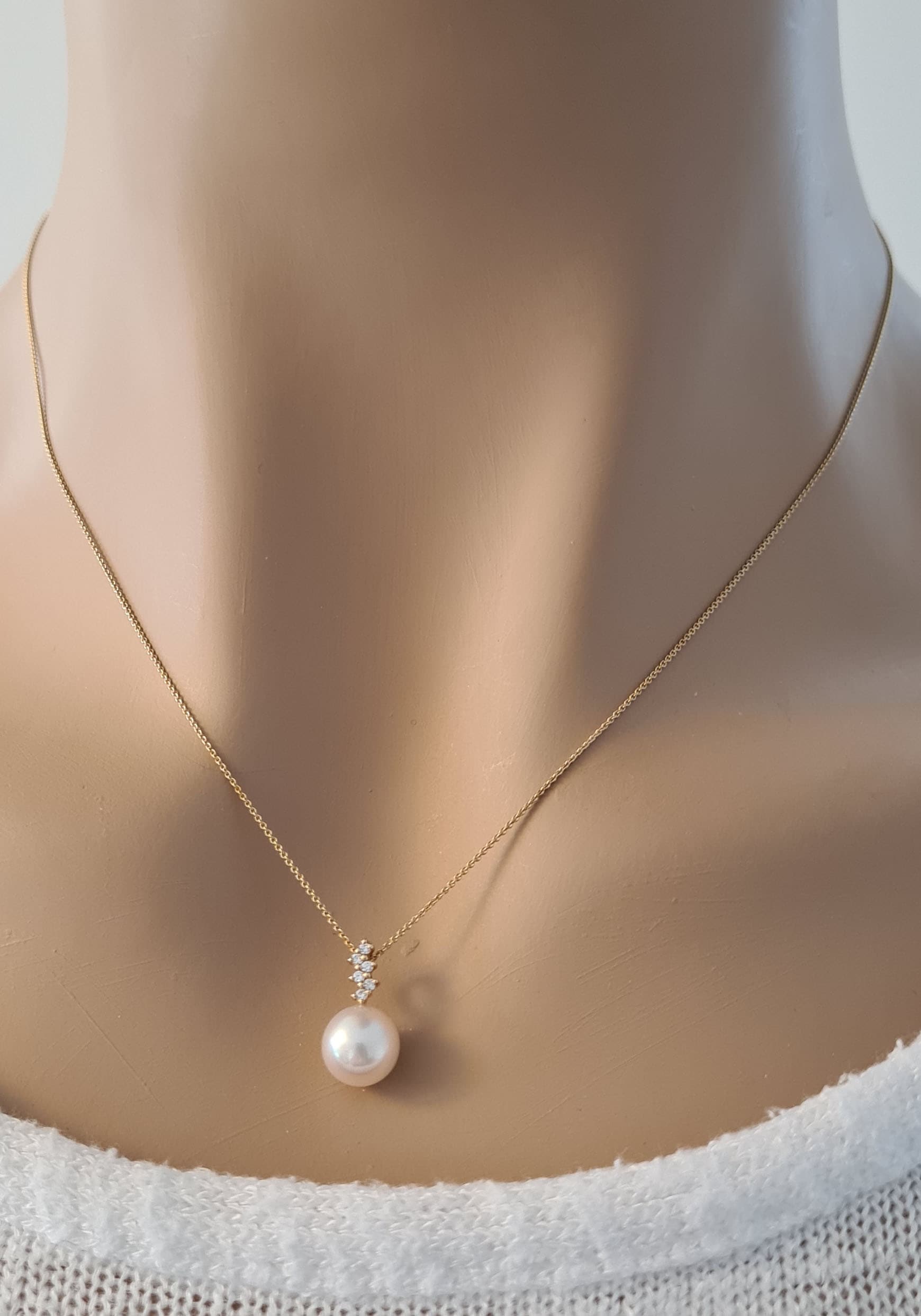 Made mit Perle Diamanten »Schmuck mit - Halskette kaufen Geschenk, Anhänger in mit im Kette Germany glitzernd«, Firetti Akoyazuchtperle Online-Shop