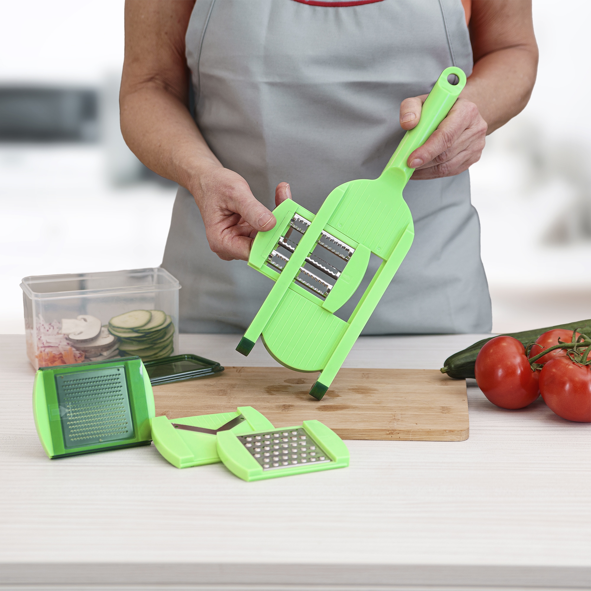 Genius Gemüse-Scheibenschneider »Nicer Dicer Speed Light inkl. Knoblauch-Schneider G5, Set 7-tlg.« super handlich & immer im Einsatz, wechselbare Aufsätze