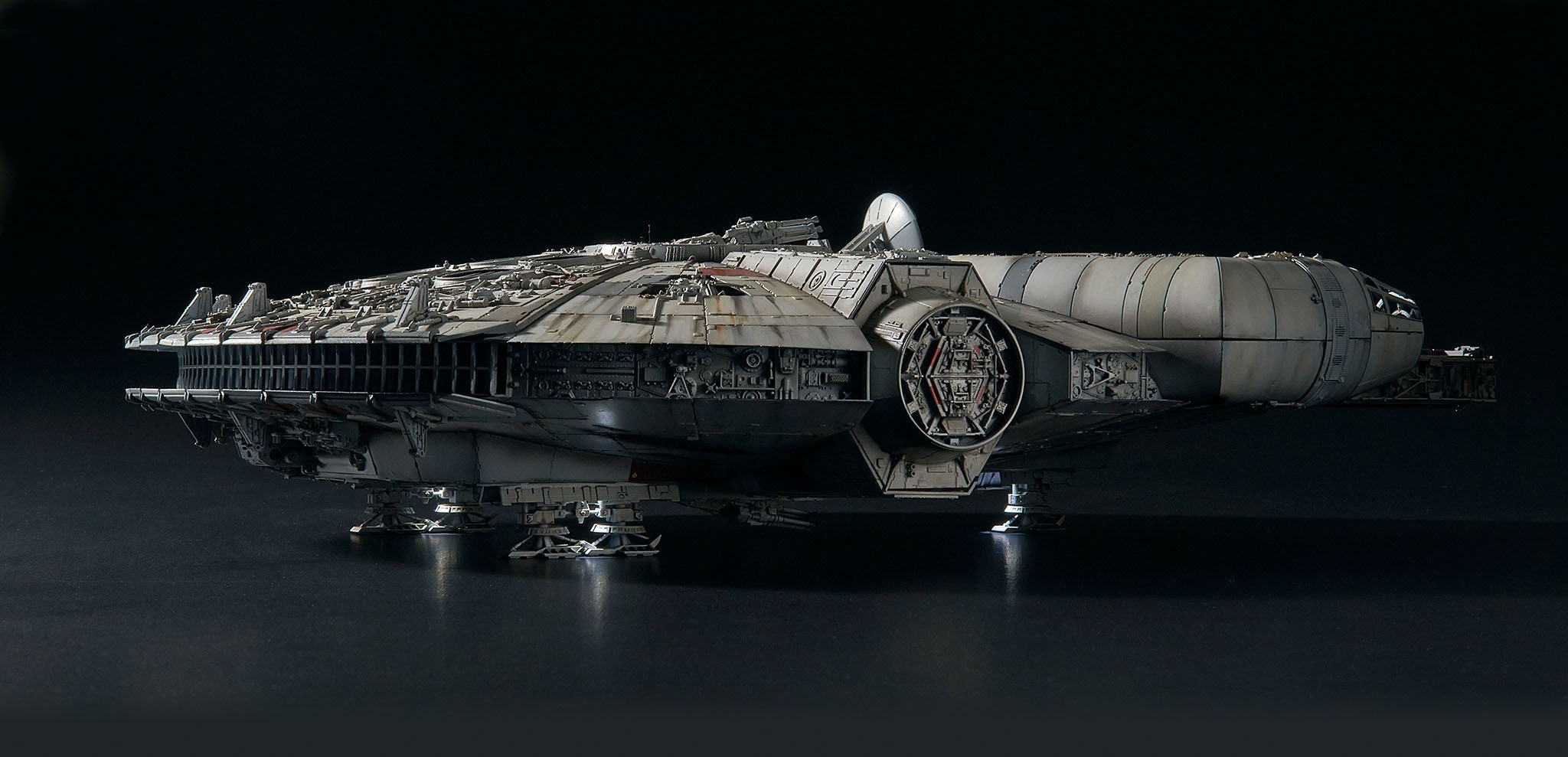 Revell® Modellbausatz »Disney Star Wars™ Millennium Falcon Perfect Grade™«, 1:72, mit Photoätzteilen und LED-Beleuchtung
