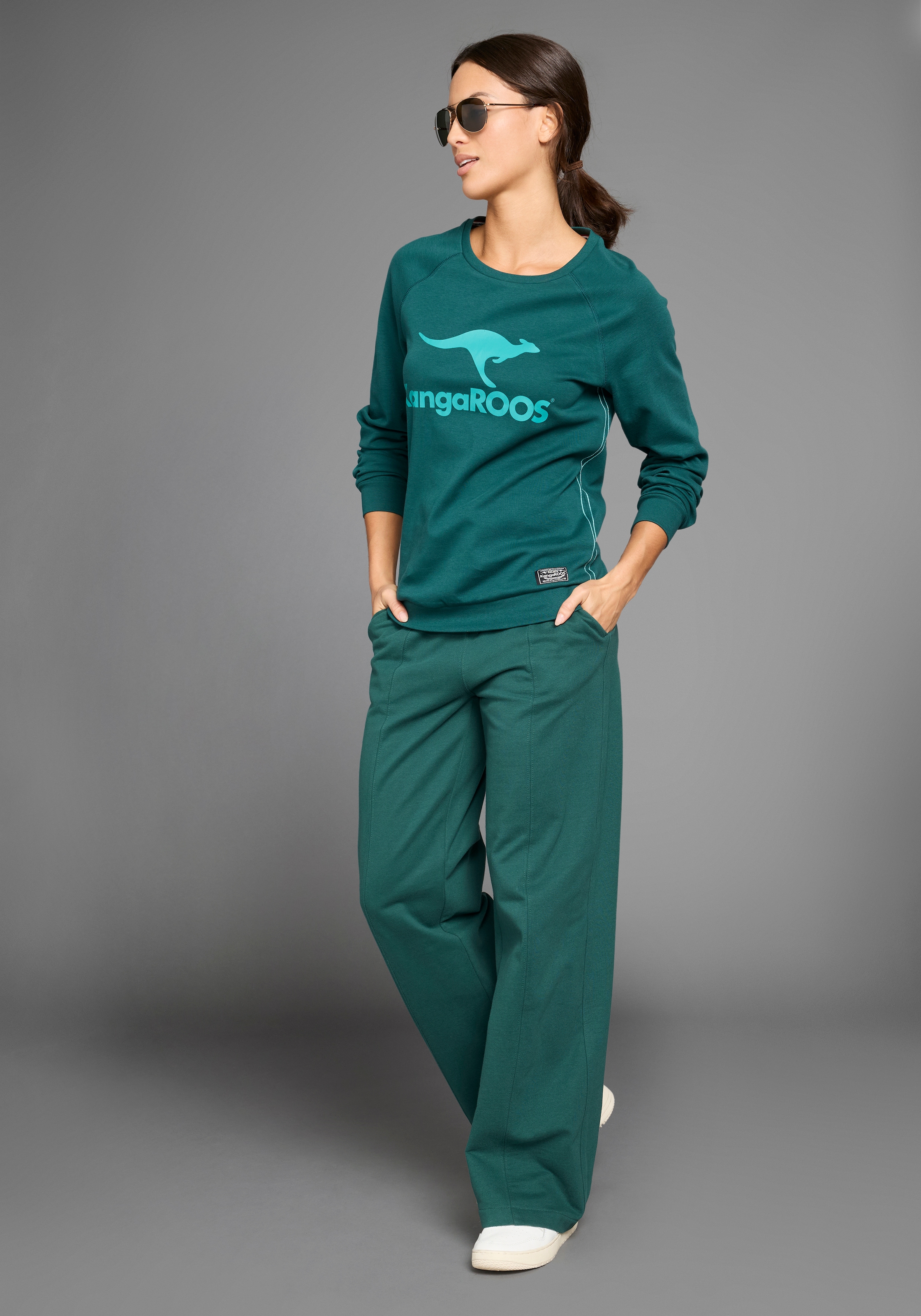 KangaROOS Sweatshirt, Langarm, figurumspielender Schnitt, mit Print, Rundhalsausschnitt