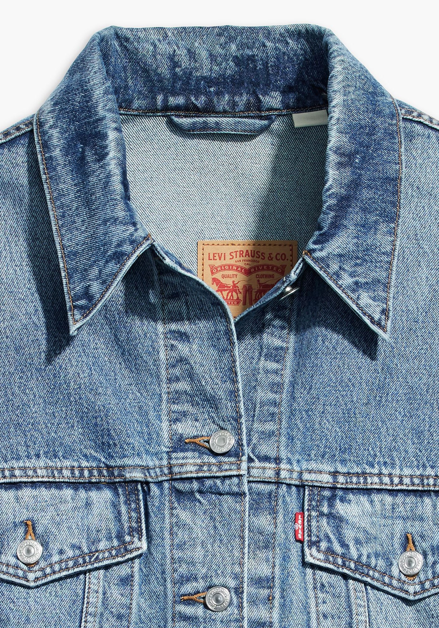 Levi's® Plus Jeansjacke »TRUCKER«, in leichter Used-Waschung