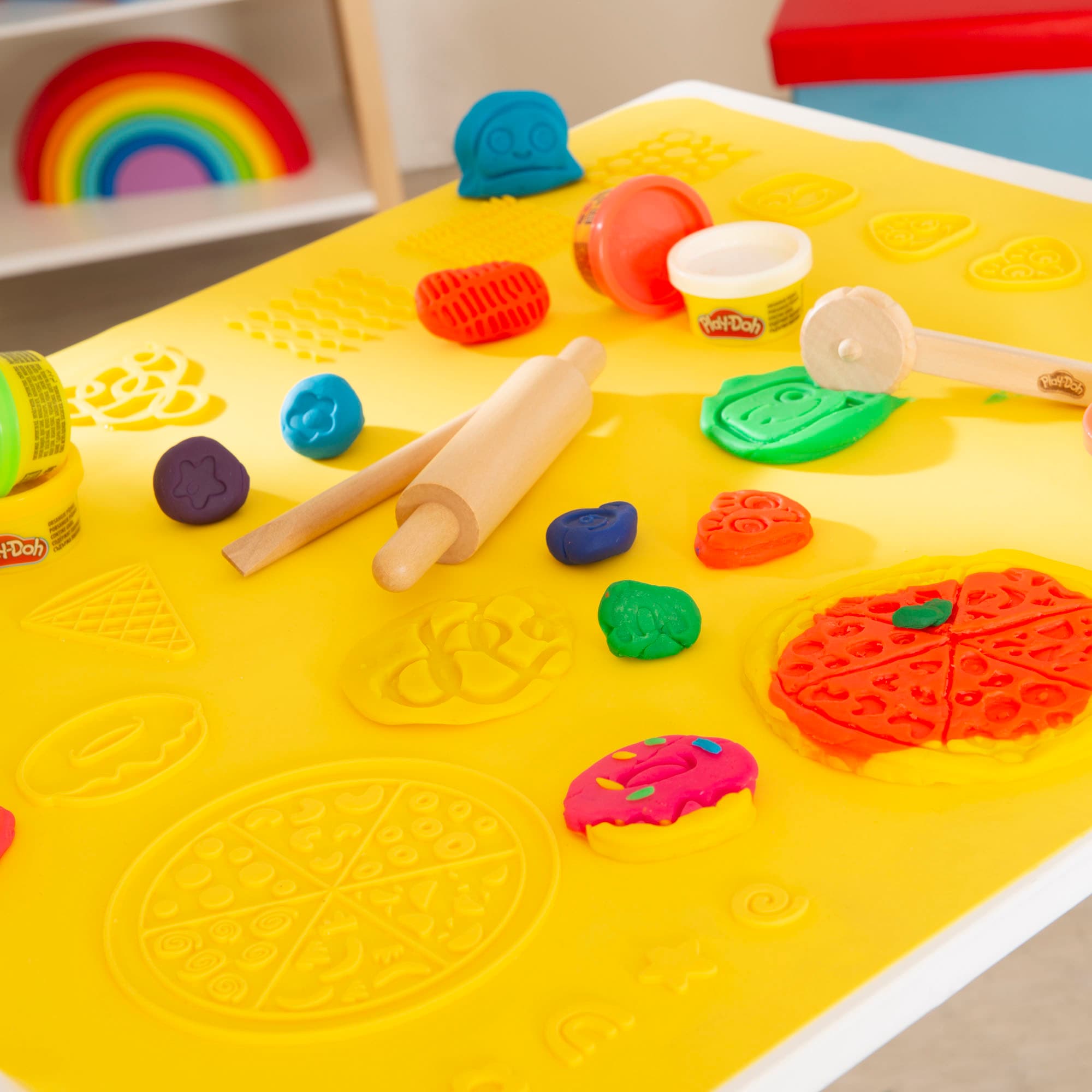 roba® Kindersitzgruppe »Play-Doh«, (Set), inkl. 3D Kreativmatte, Knete und Zubehör