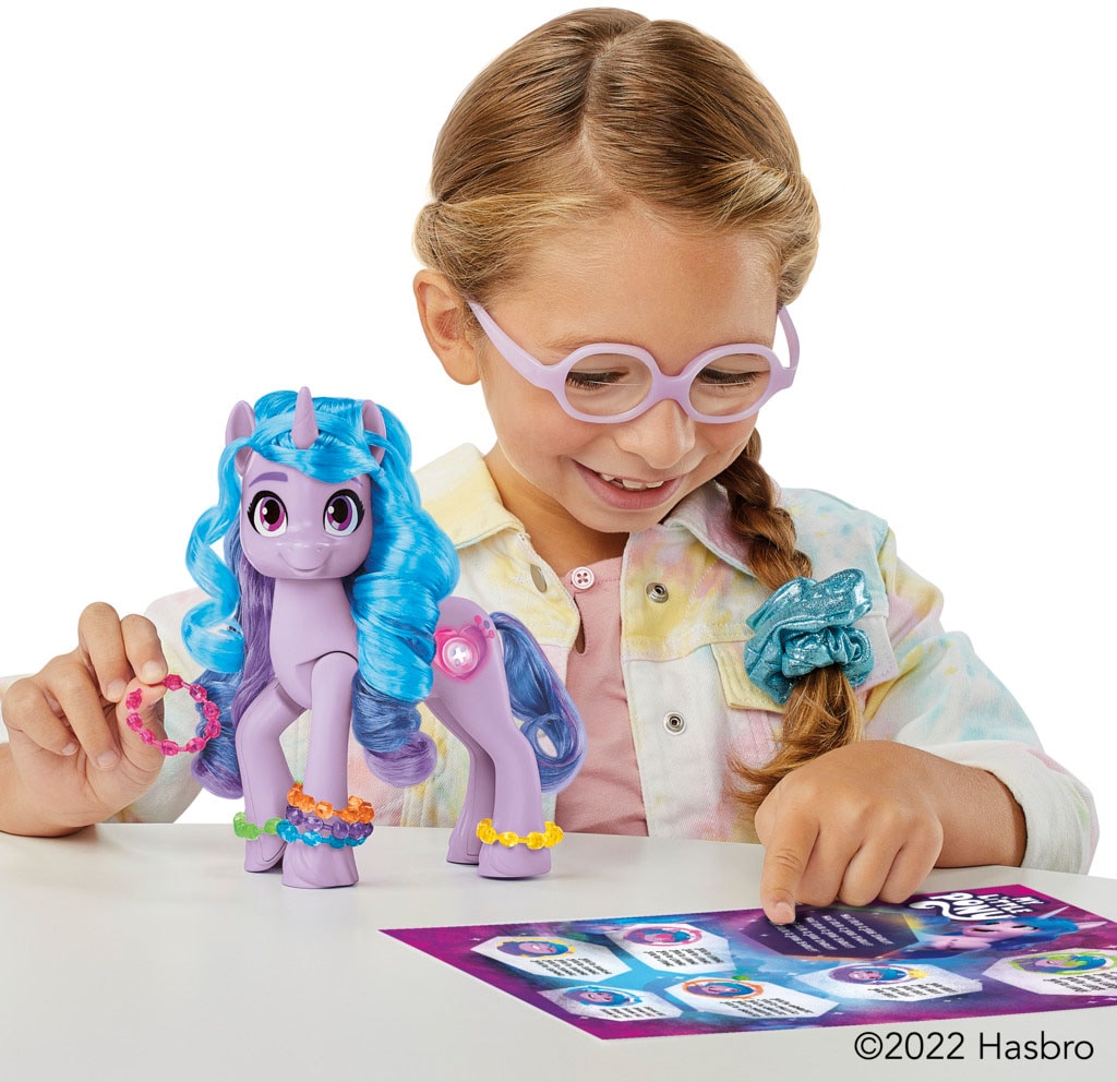 Hasbro Spielfigur »Izzy Moonbow«, mit über 20 Reaktionen und leuchtendem Schönheitsfleck