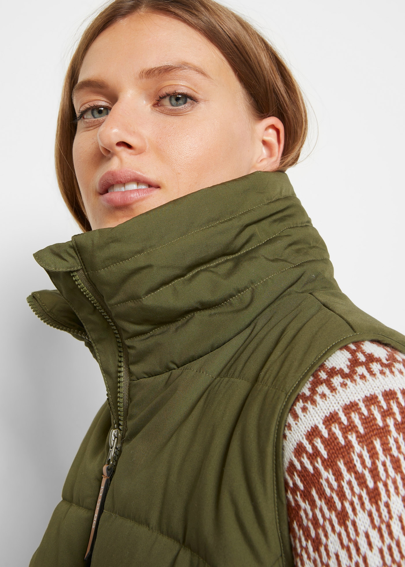 bonprix Longweste mit Stehkragen und Reißverschlusstaschen