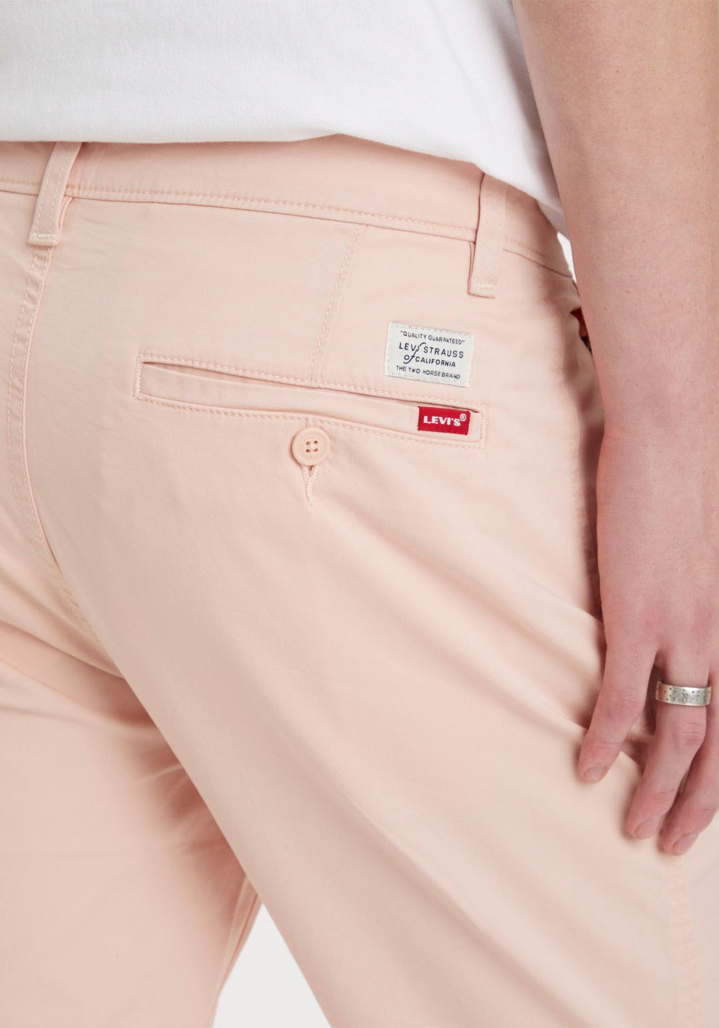 4. Bild von Levi's® Chinoshorts »XX CHINO SHORT II«, mit Logobadge