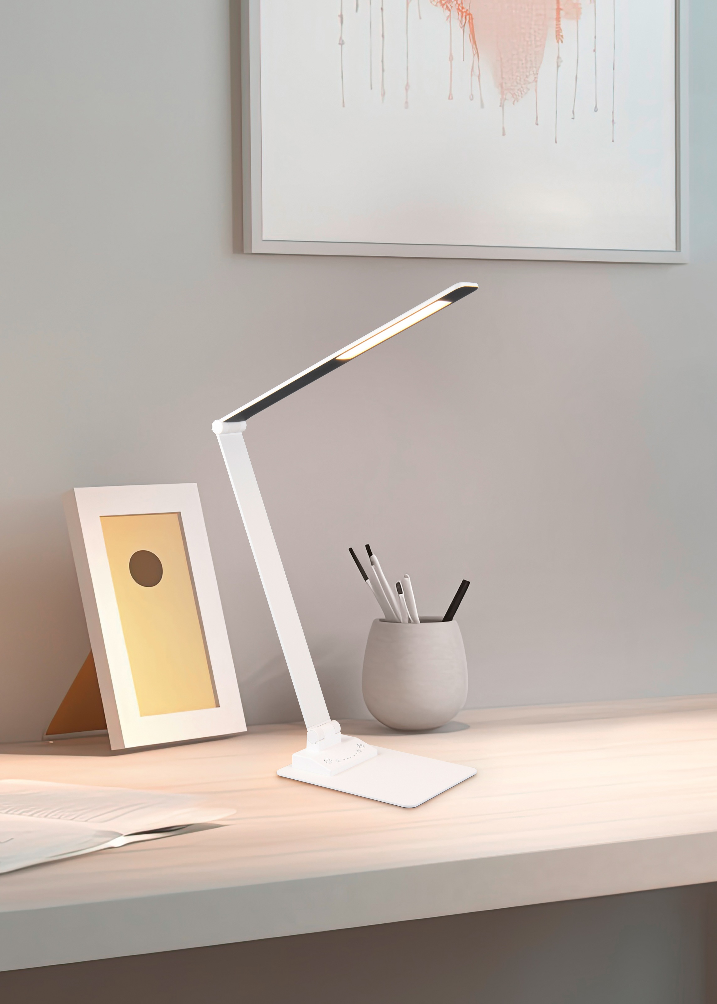TRIO Leuchten LED Schreibtischlampe »TRAVIS, LED Leselampe 6,5W 650 Lumen CCT Lichtfarbe 3000/5000/6500K« LED-Board 1 Stk. Farbwechsler mit USB-A und USB-C Ladeanschluss, kippbar dimmbar Höhe max 72cm