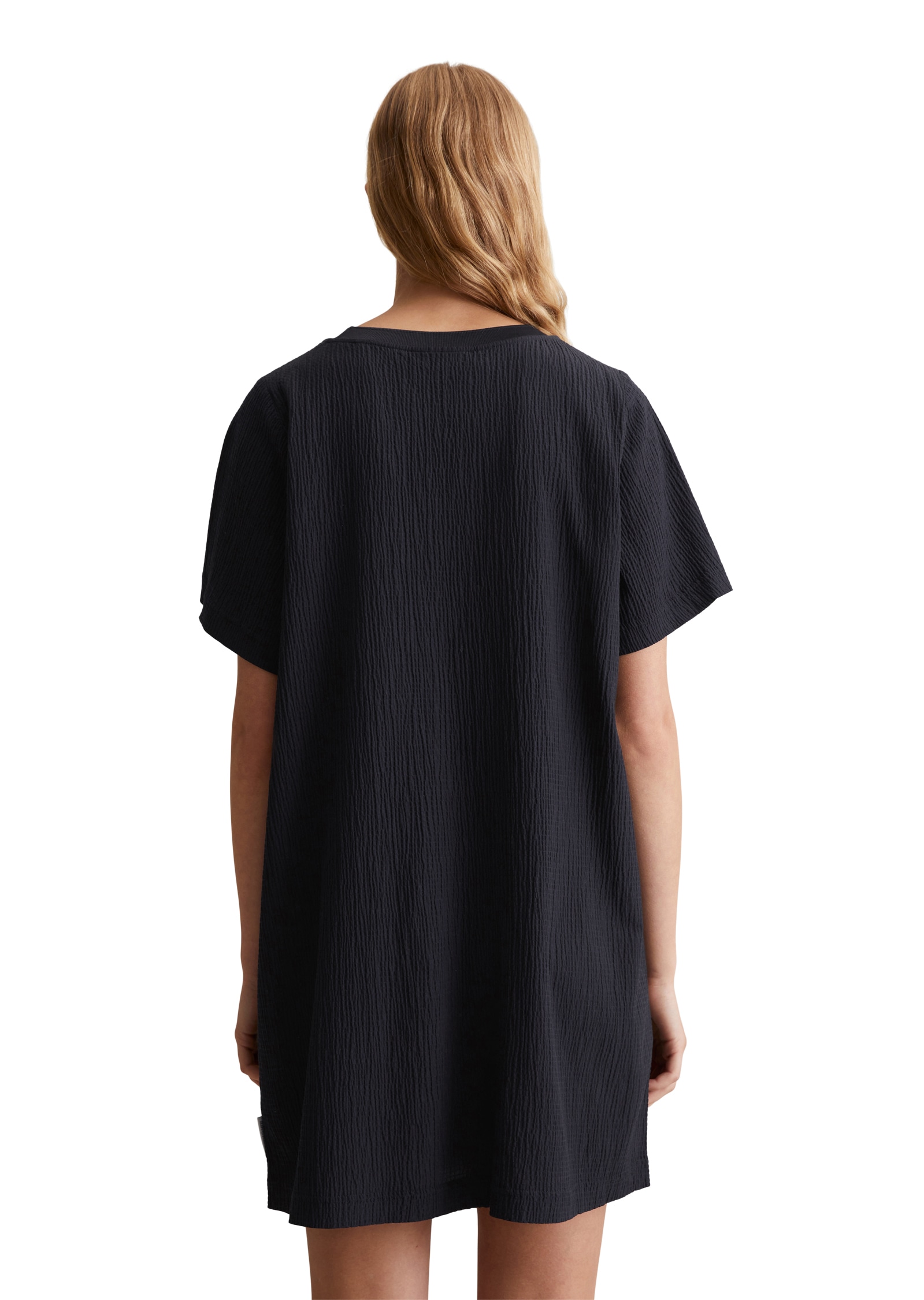 Marc O'Polo DENIM Midikleid, Crinkle-Optik, nicht gefüttert, im T-Shirt-Stil