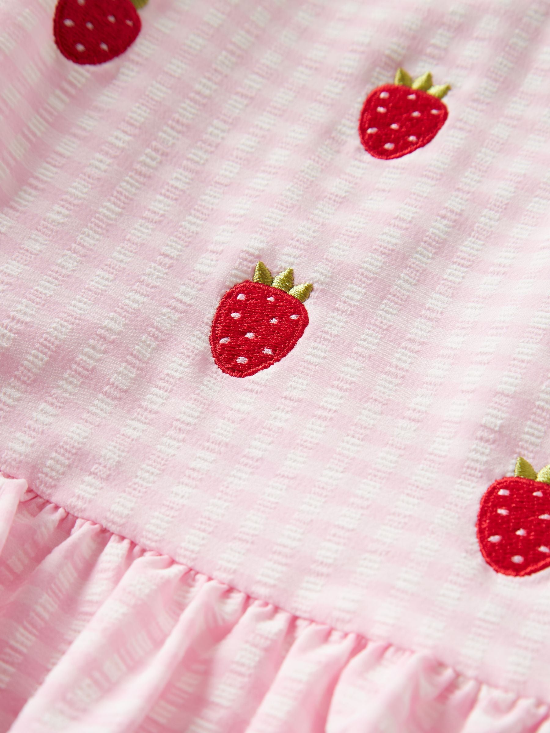 Name It Badeanzug »NMFZAMMER SWIMSUIT« mit Stickerei und Rüschen