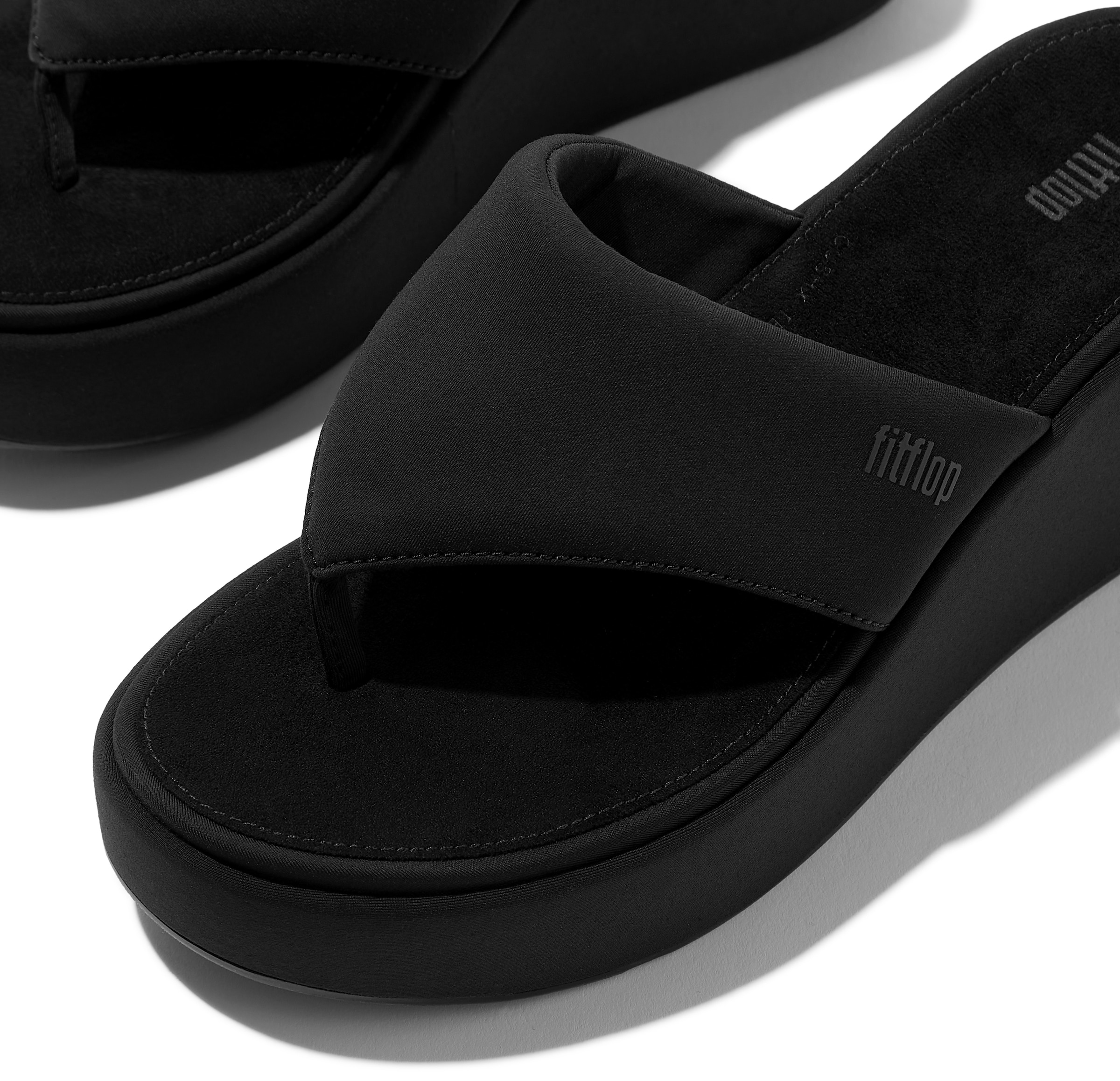 Fitflop Zehentrenner »PLATFFORMS WEDGE«  , Keilsandale, Plateauschuh mit gepaddeter Bandage