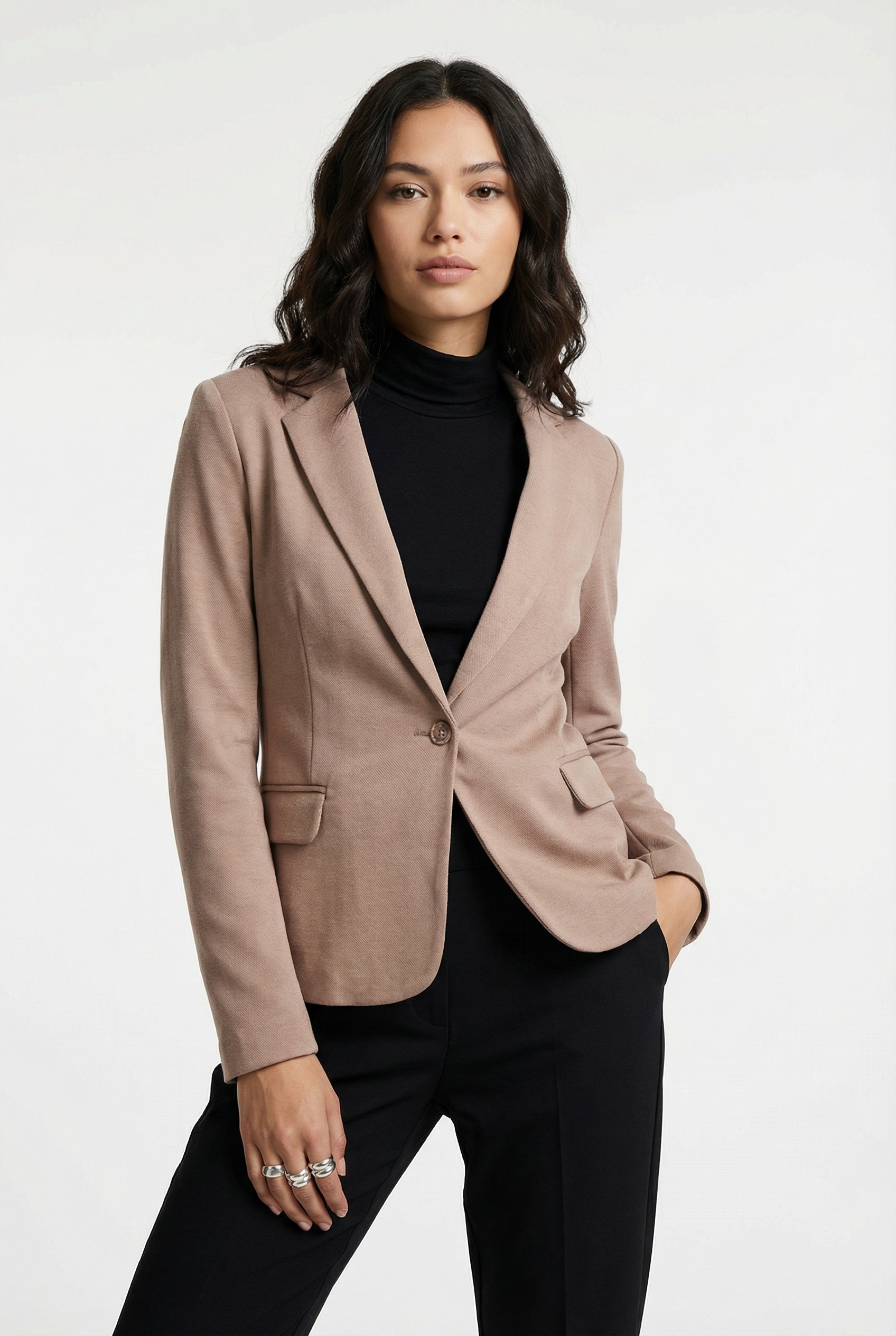 Vero Moda Jerseyblazer »VMJULIANE, figurbetonter Schnitt, 1-Knopf Verschluss« ungefüttert