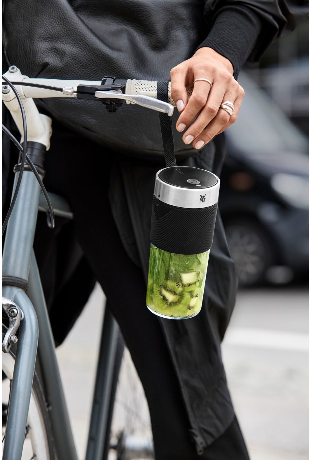 WMF Smoothie-Maker »KÜCHENminis Mix on the go«, 50 W, aufladbarer Mixer, tragbar und kompakt für unterwegs, leise Handhabung