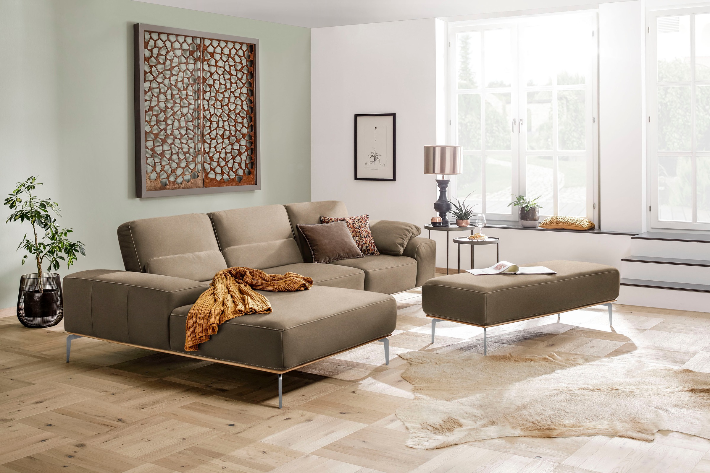 W.SCHILLIG Ecksofa »run, Designsofa mit tollem Sitzkomfort, bequem, L-Form«, mit elegantem Holzsockel, Füße in Chrom glänzend, Breite 319 cm