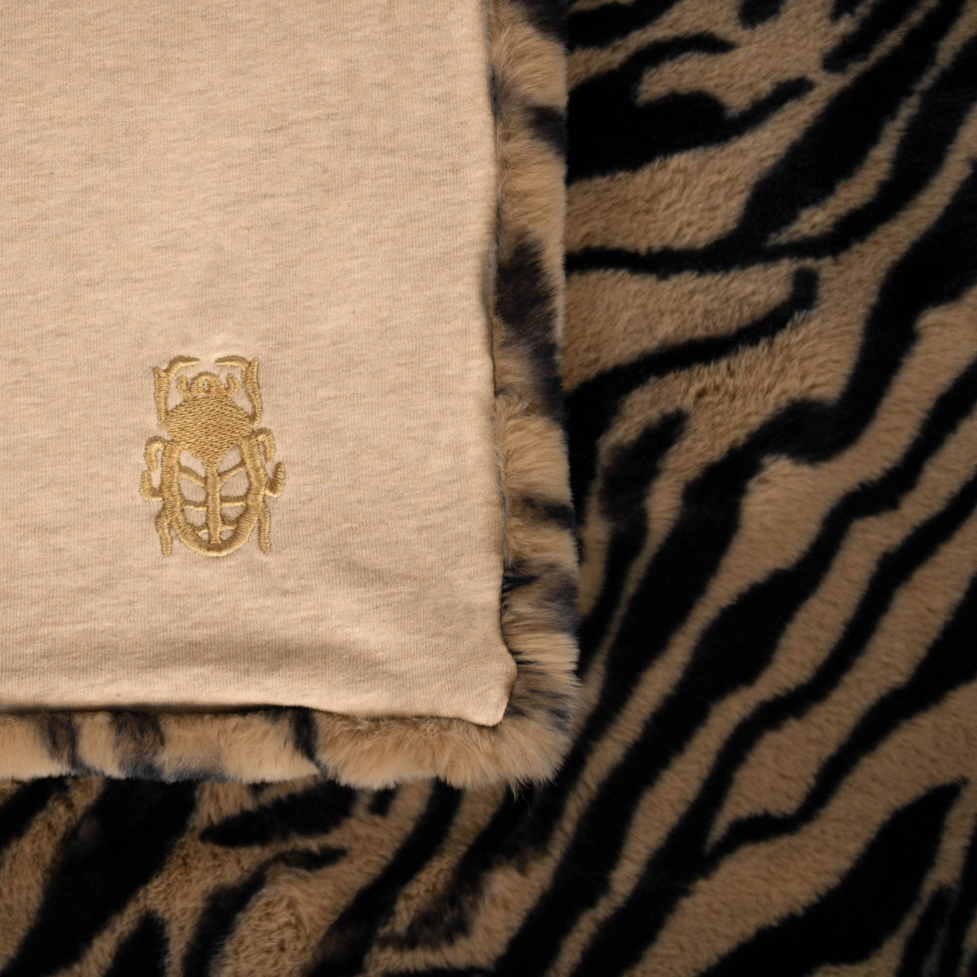 ZOEPPRITZ1828 Wohndecke »Reborn Tiger« luxeriöse Kunstfelldecke in Tiger Optik