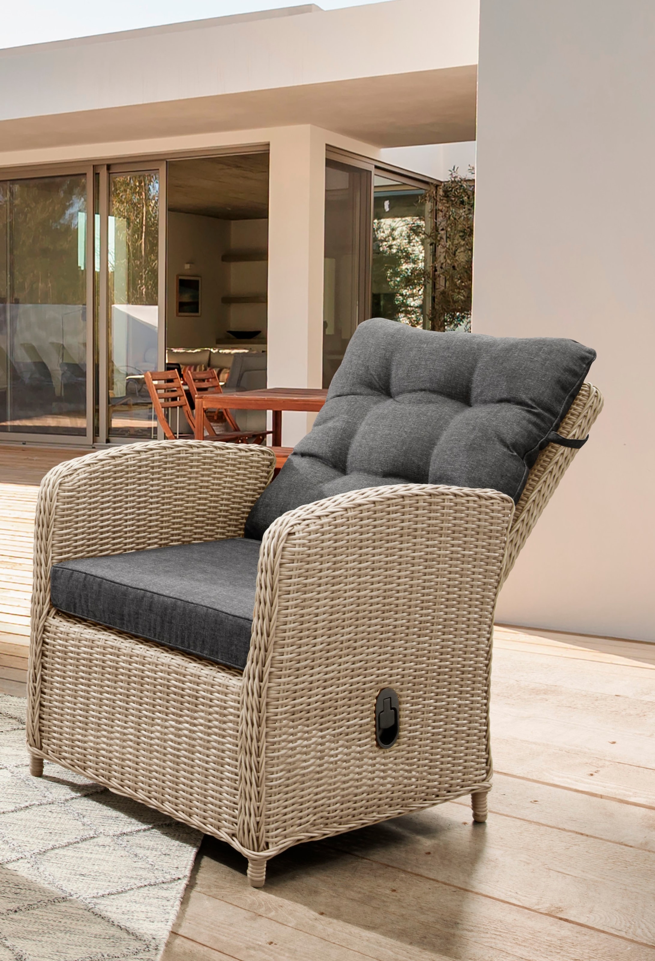 Destiny Gartenlounge-Set »MERANO«, (11 tlg., 1x 2er Sofa, 2x Sessel, 1x Tisch, inkl. Auflagen), Aluminium, Polyrattan