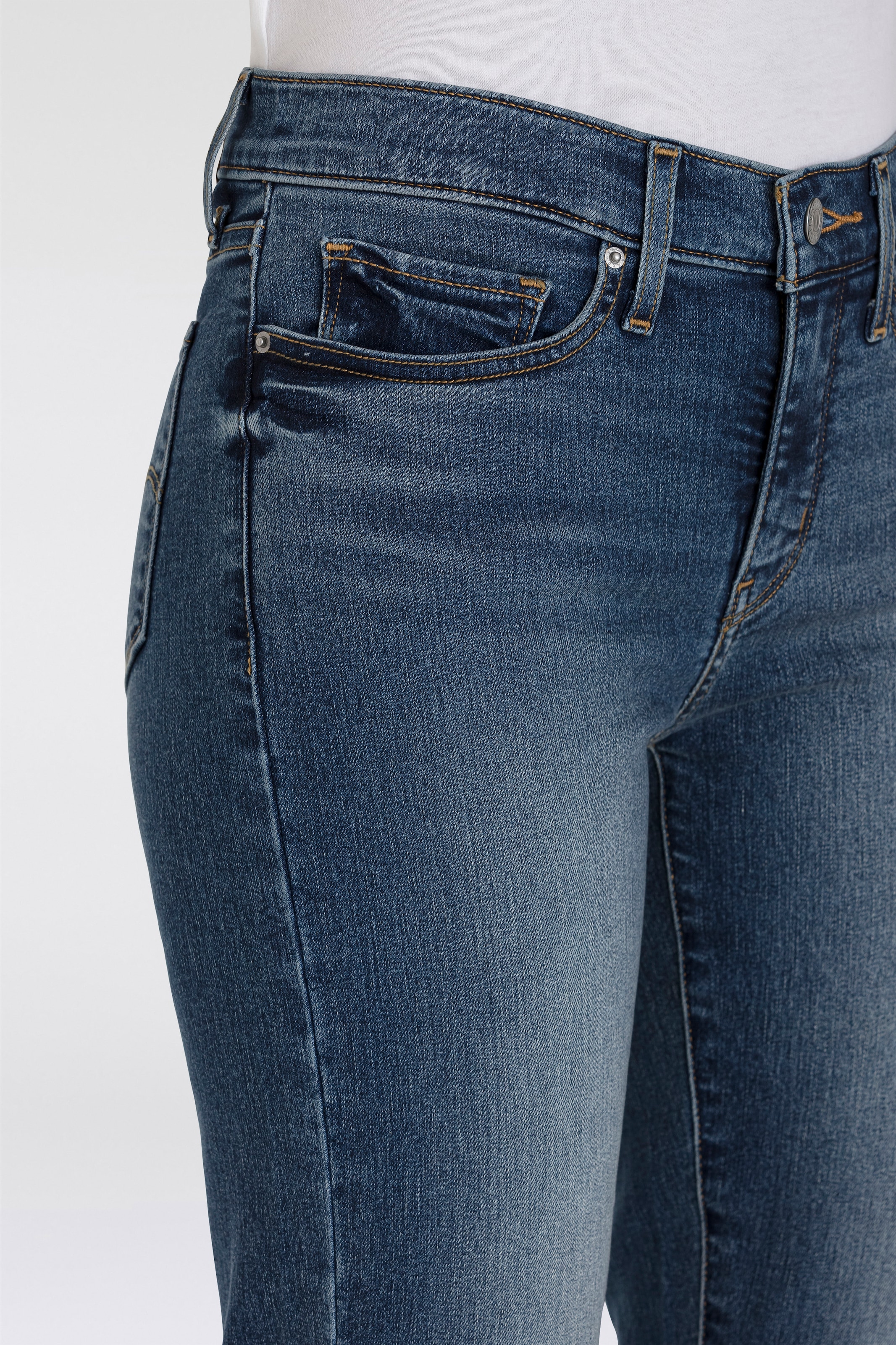 Levi's® Bootcut-Jeans »315 Shaping Boot«